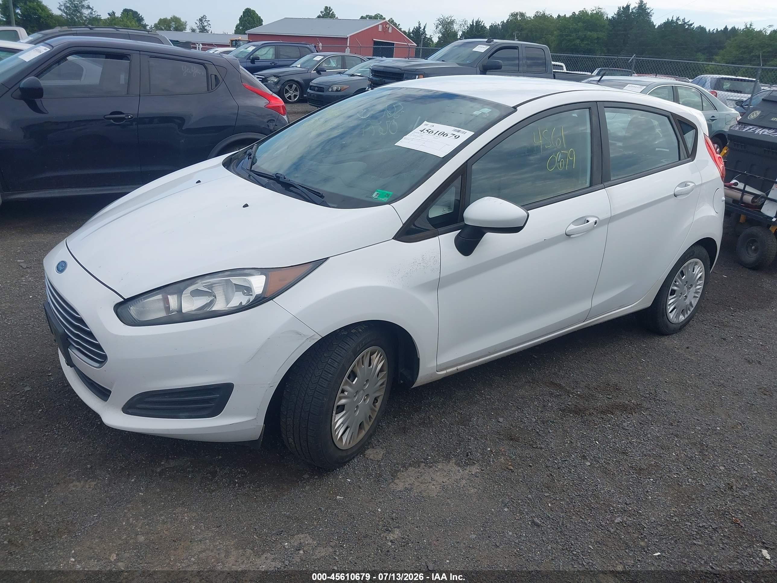 2014 Ford Fiesta S Белый vin: 3FADP4TJ8EM147945