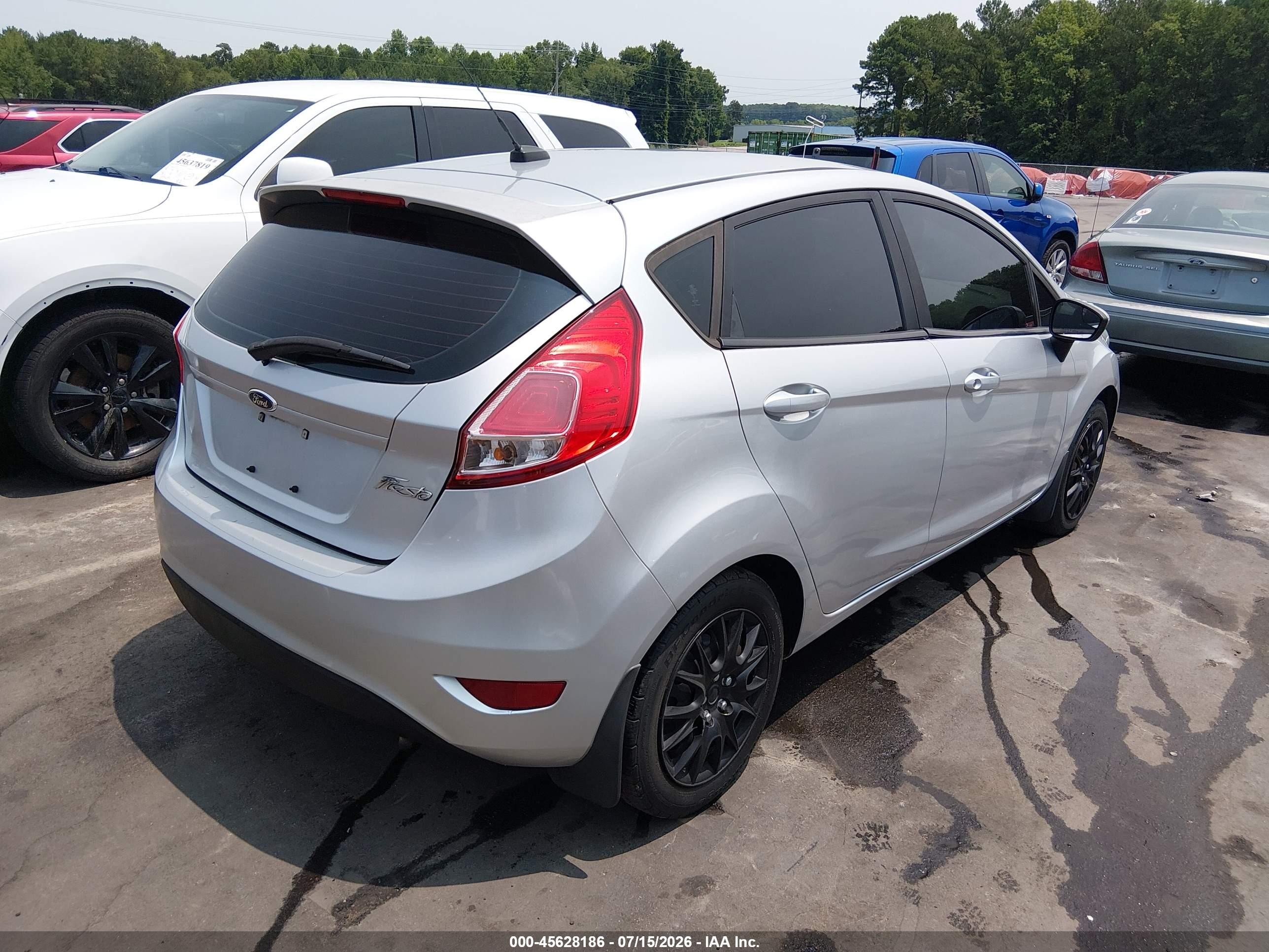 2014 Ford Fiesta S Silver vin: 3FADP4TJ8EM148173