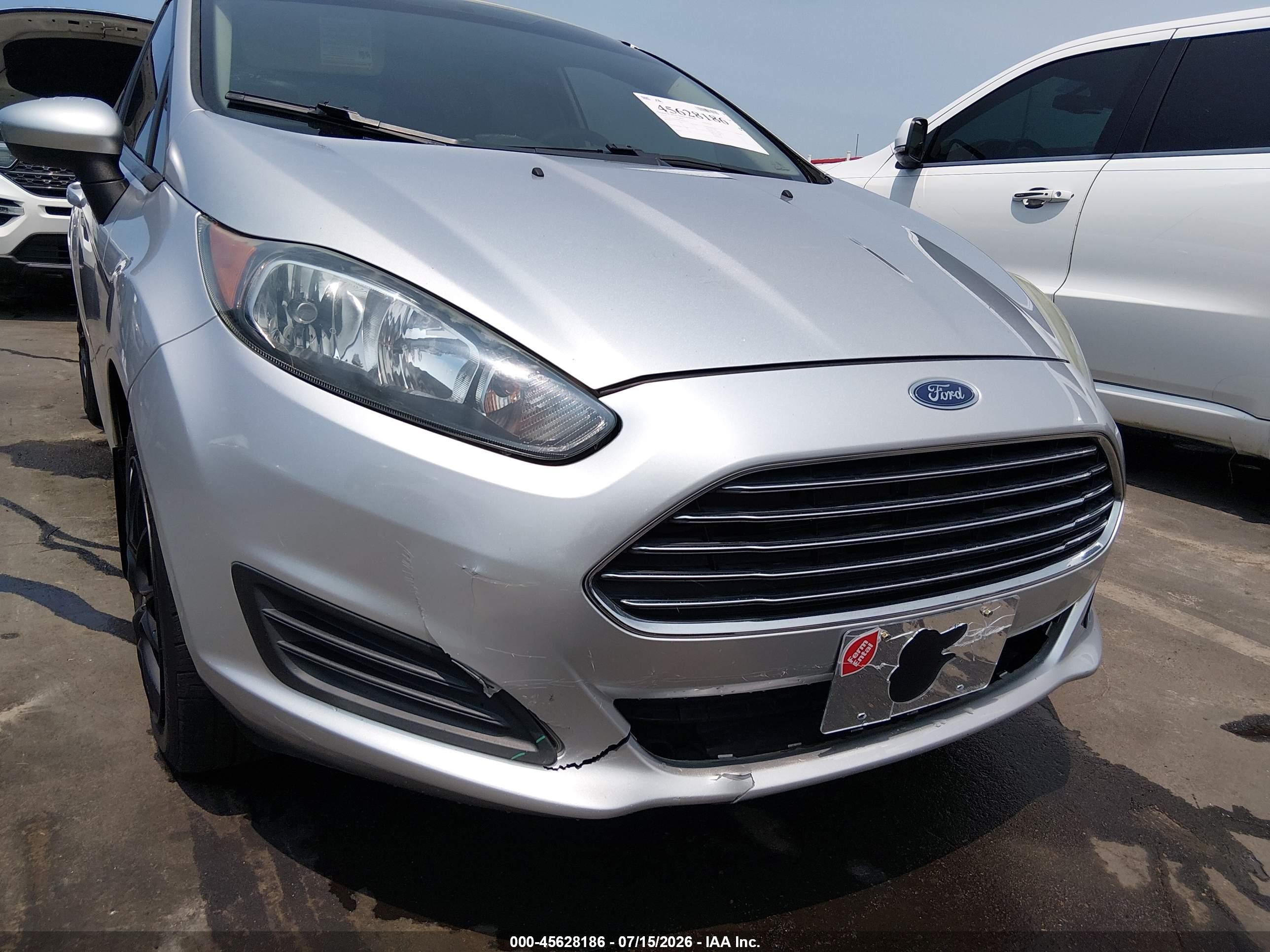 2014 Ford Fiesta S Silver vin: 3FADP4TJ8EM148173