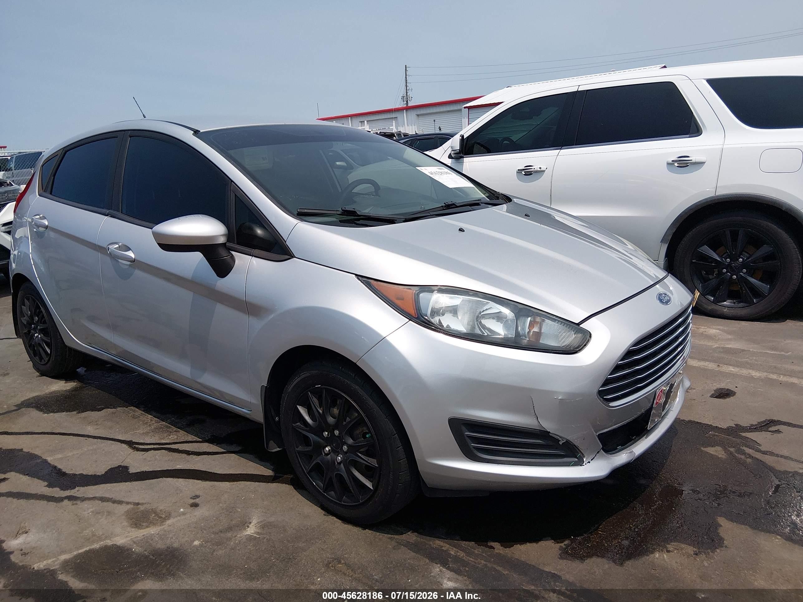2014 Ford Fiesta S Silver vin: 3FADP4TJ8EM148173