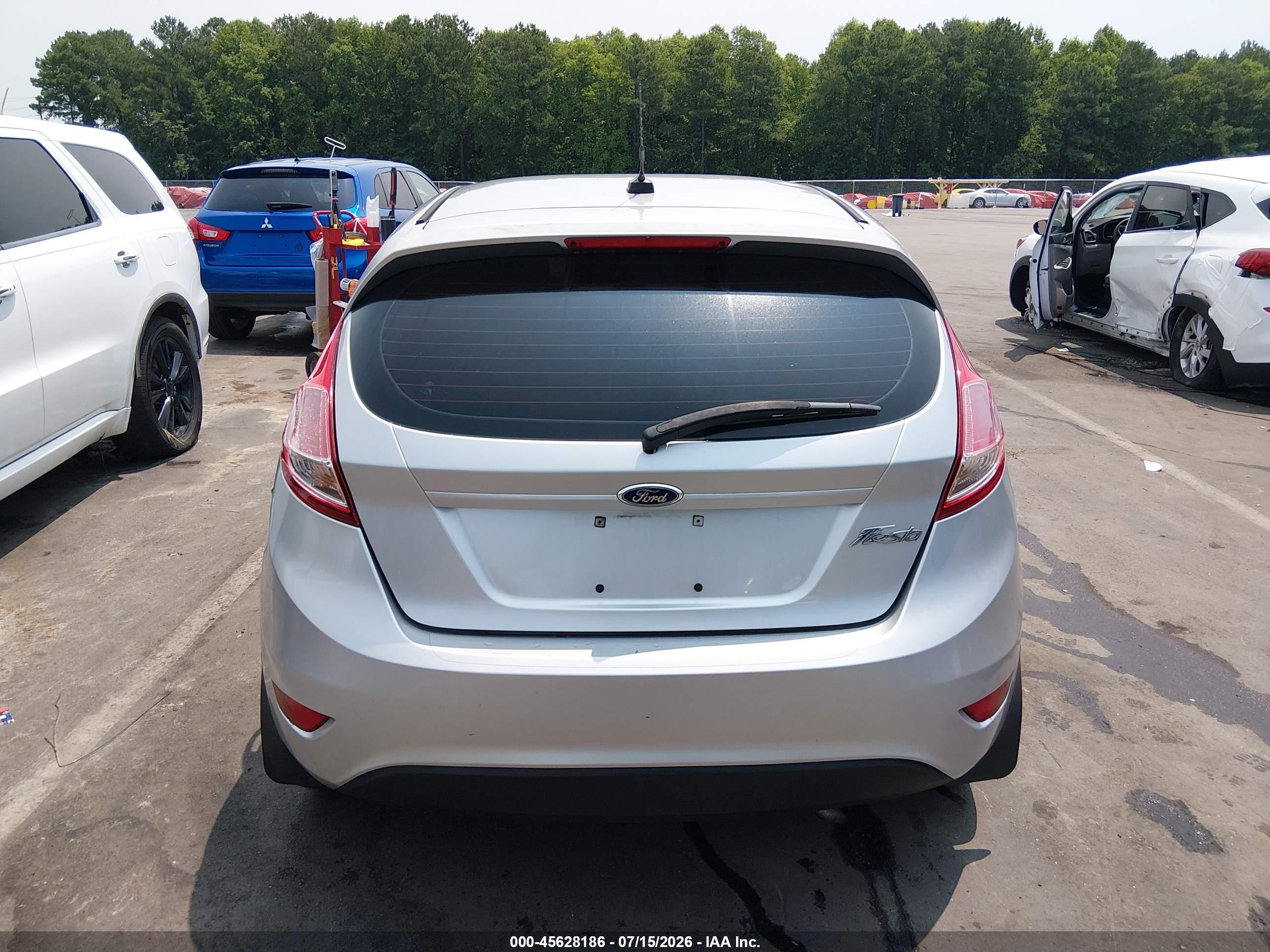 2014 Ford Fiesta S Silver vin: 3FADP4TJ8EM148173