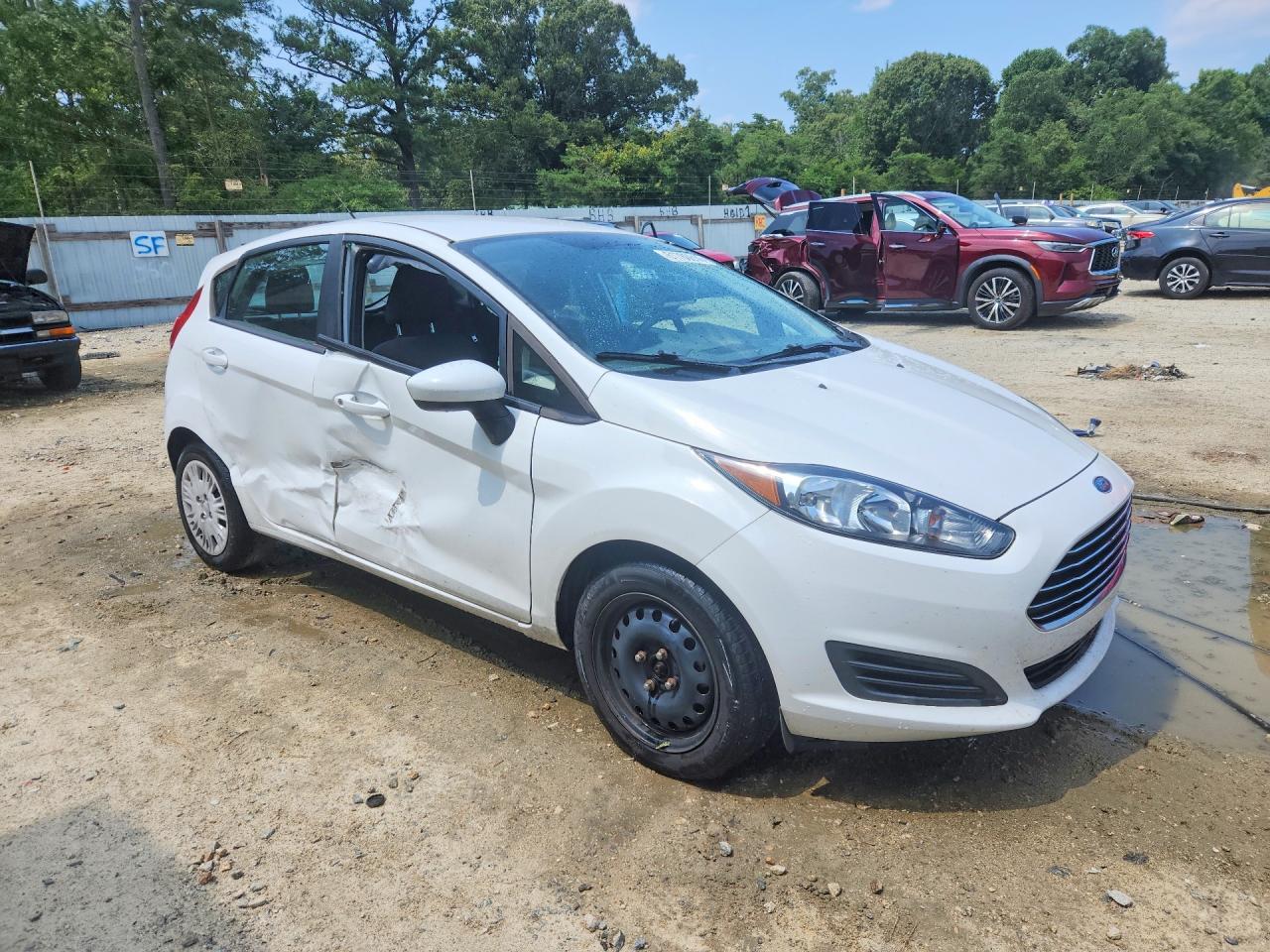 2014 Ford Fiesta S White vin: 3FADP4TJ8EM199687