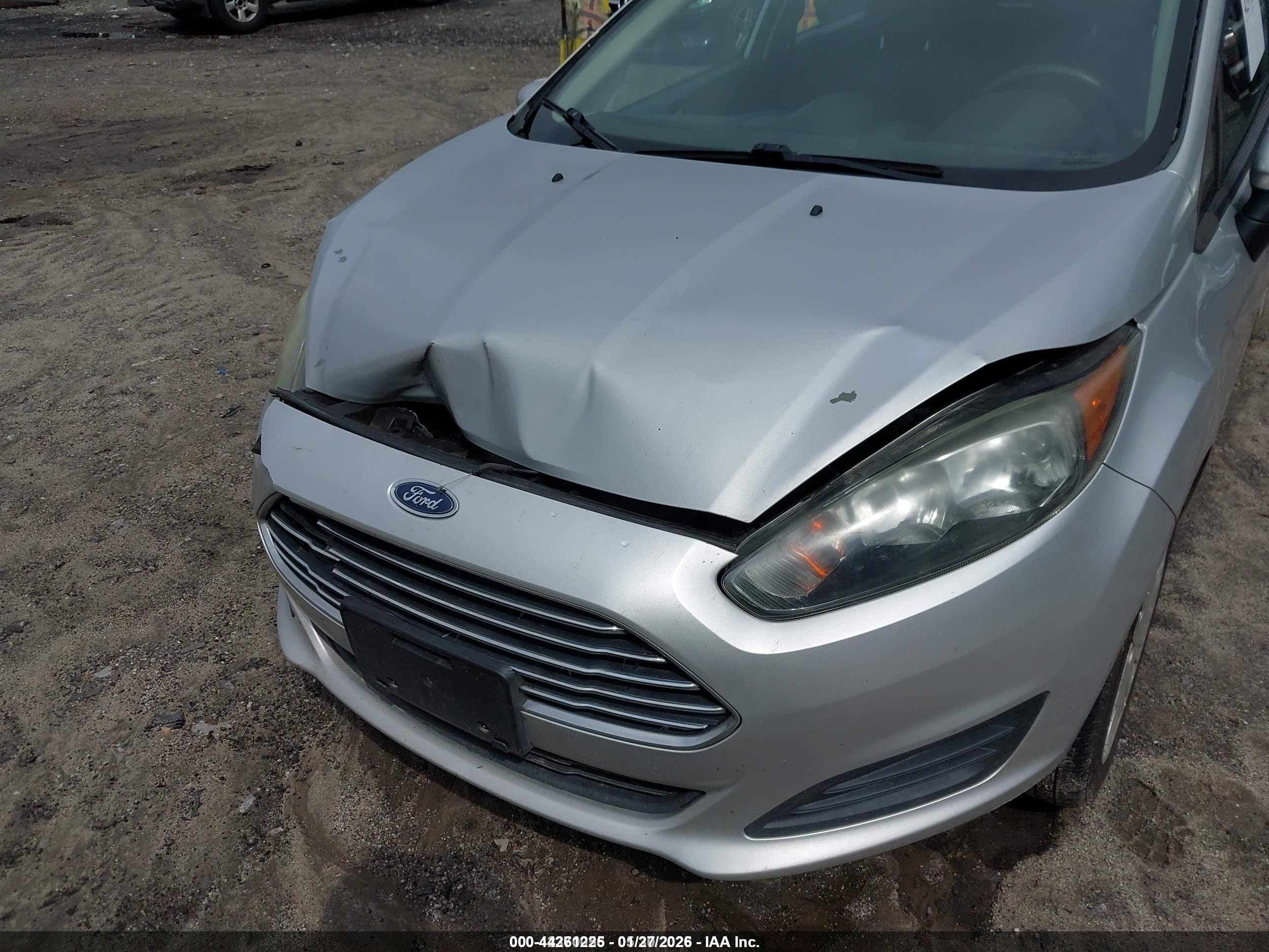2015 Ford Fiesta S Silver vin: 3FADP4TJ8FM222189
