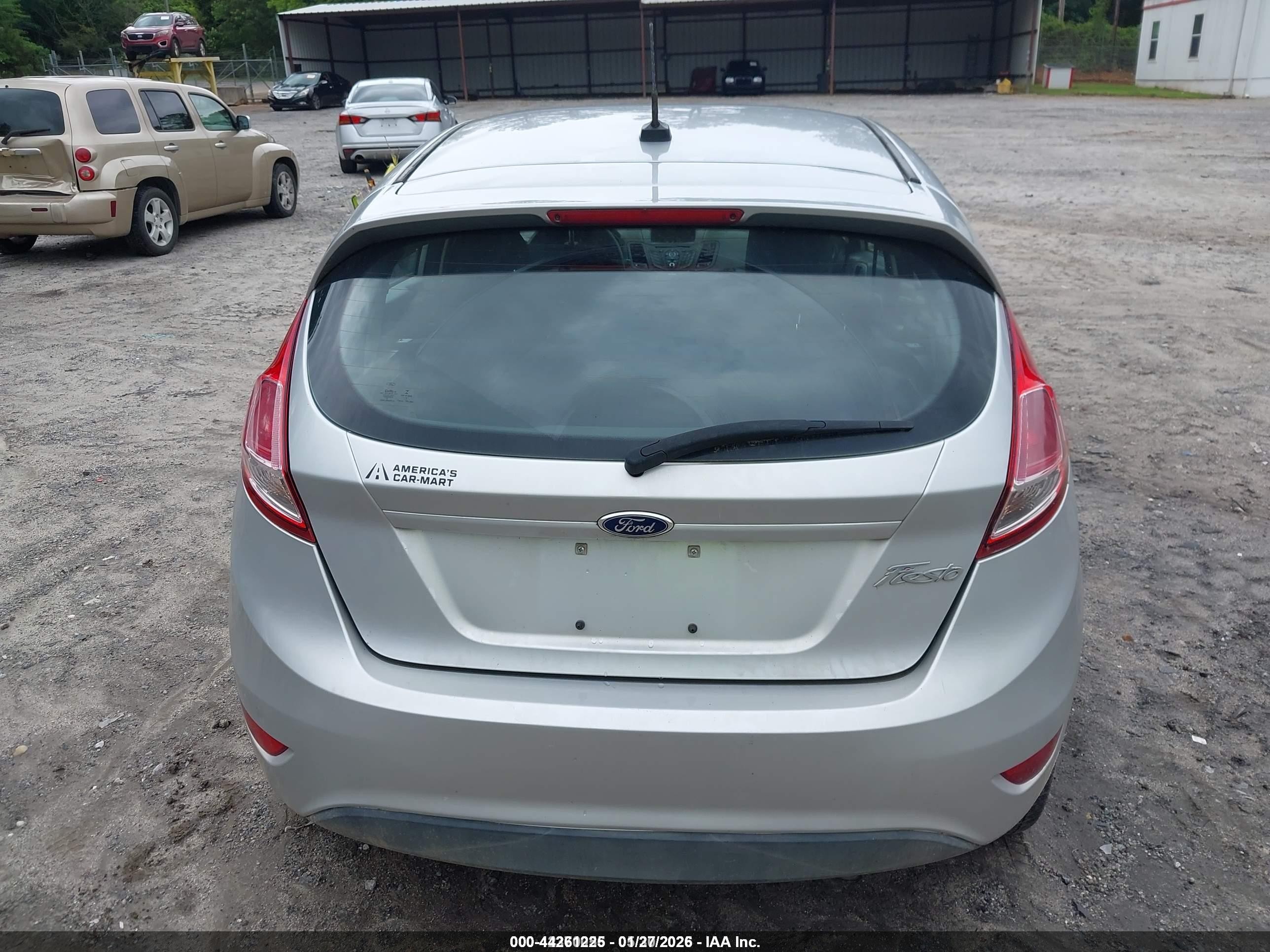 2015 Ford Fiesta S Silver vin: 3FADP4TJ8FM222189