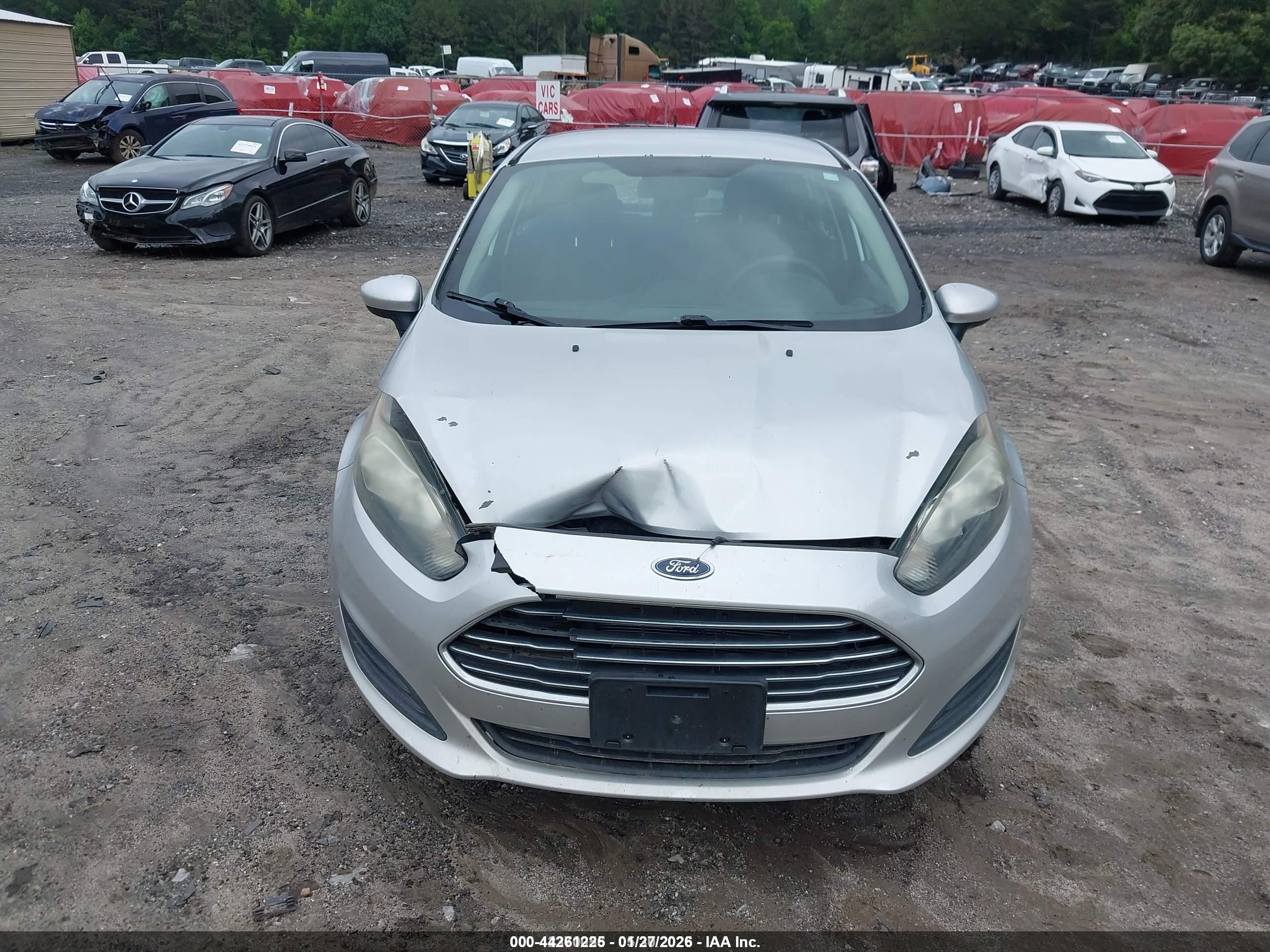 2015 Ford Fiesta S Silver vin: 3FADP4TJ8FM222189