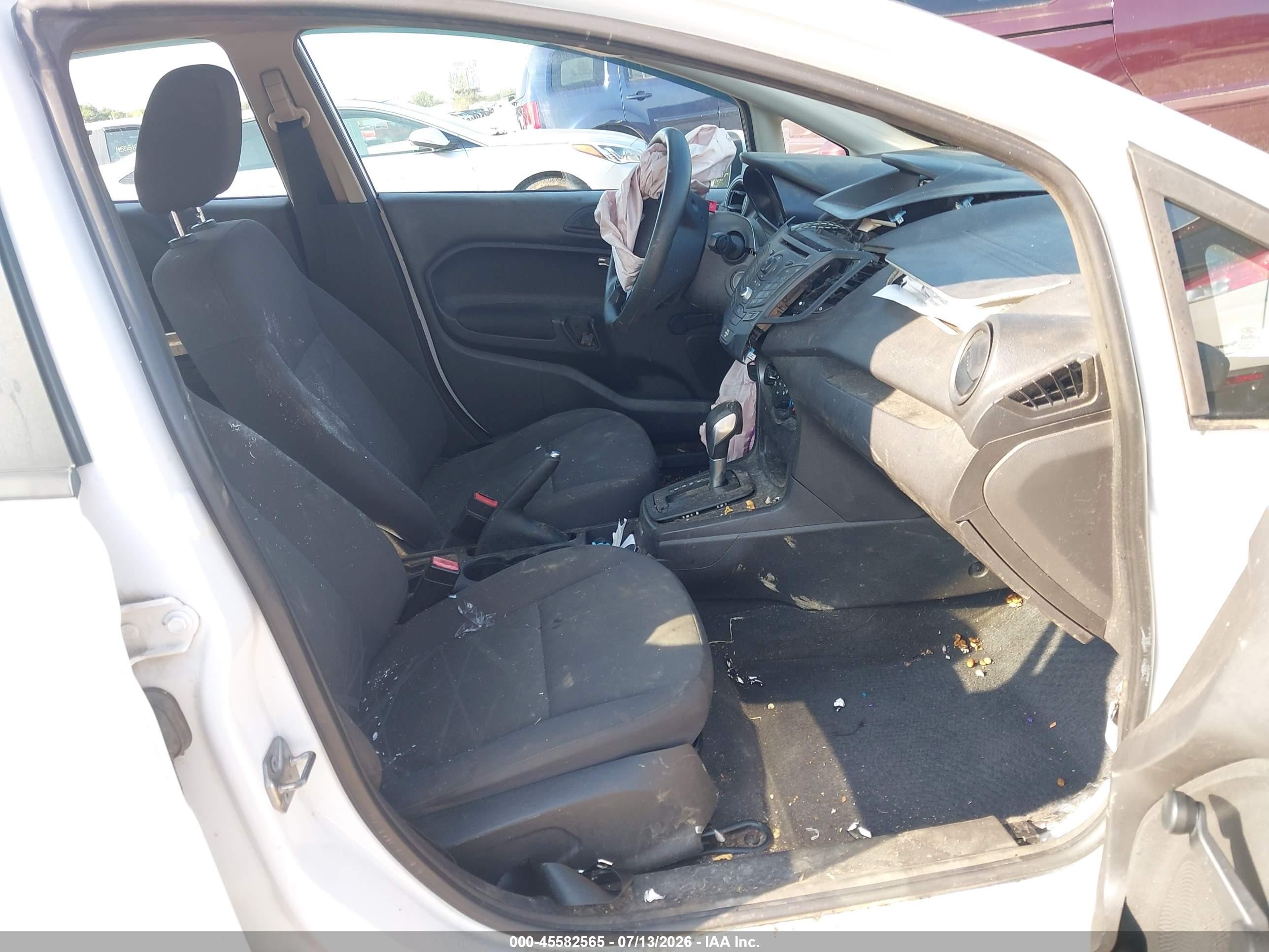 2015 Ford Fiesta S White vin: 3FADP4TJ9FM138656