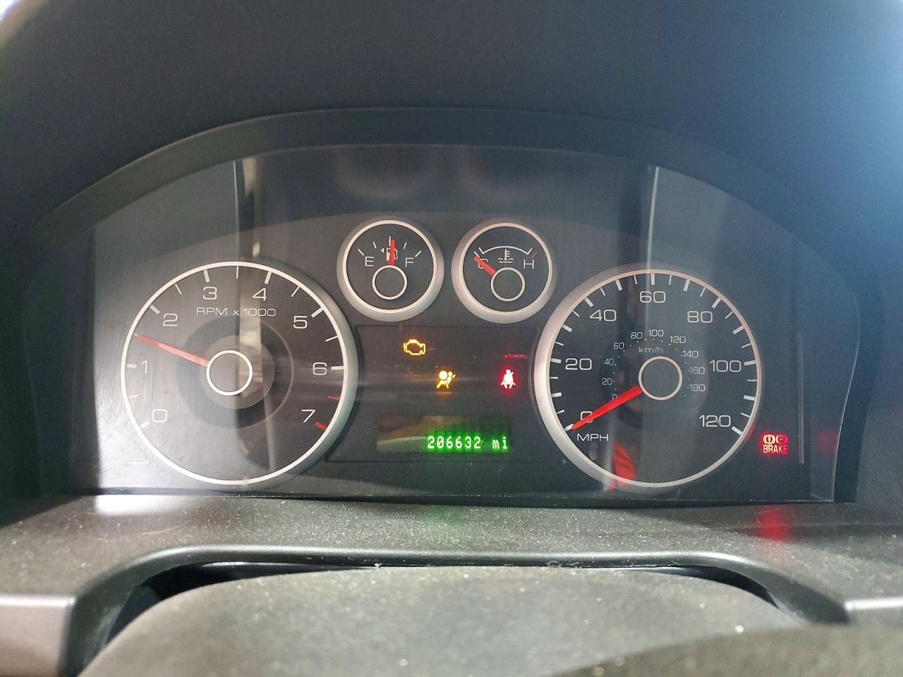 2006 Ford Fusion Se Серебряный vin: 3FAFP07136R220851