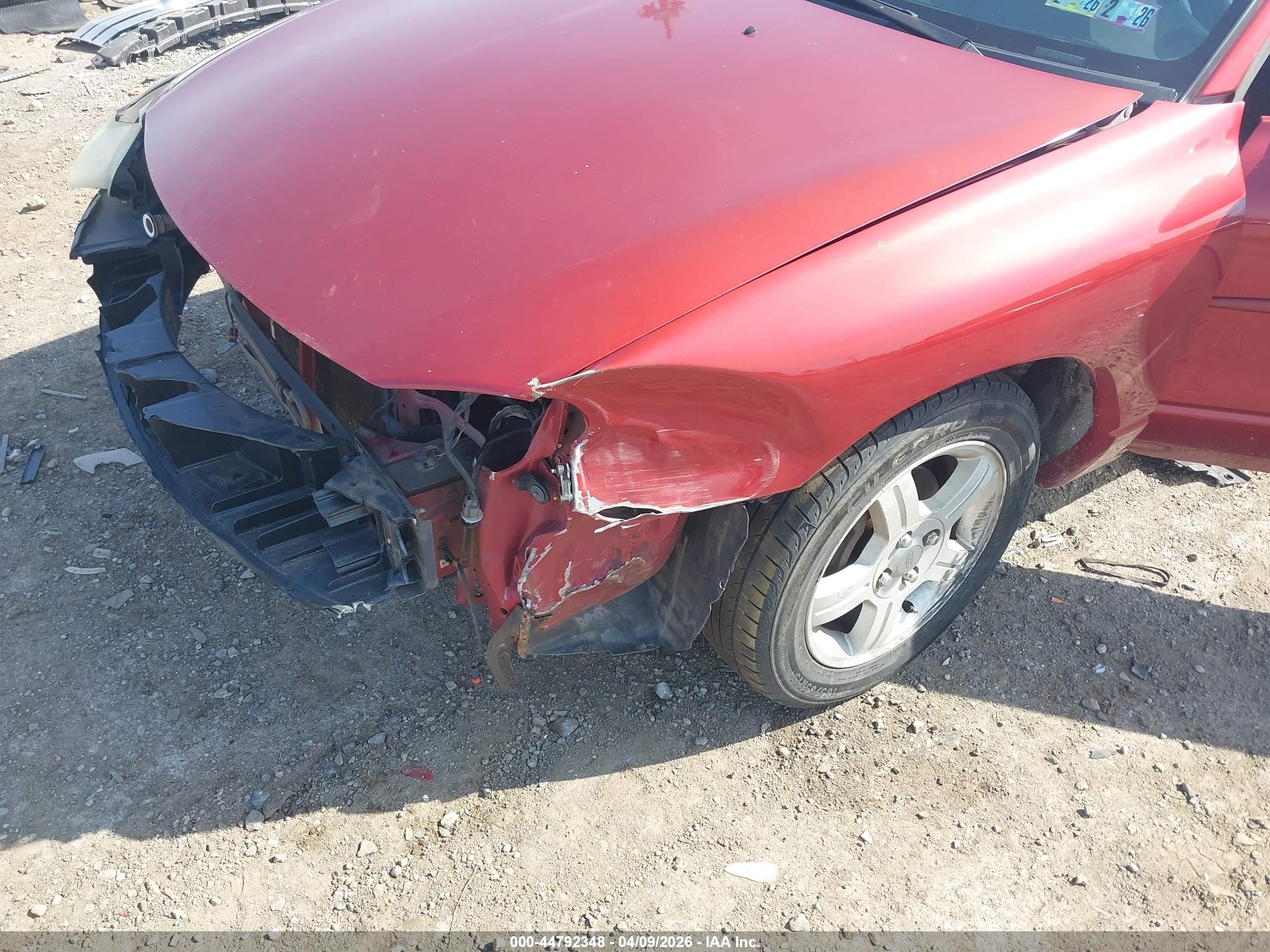 2003 Ford Zx2   Red vin: 3FAFP11333R102231