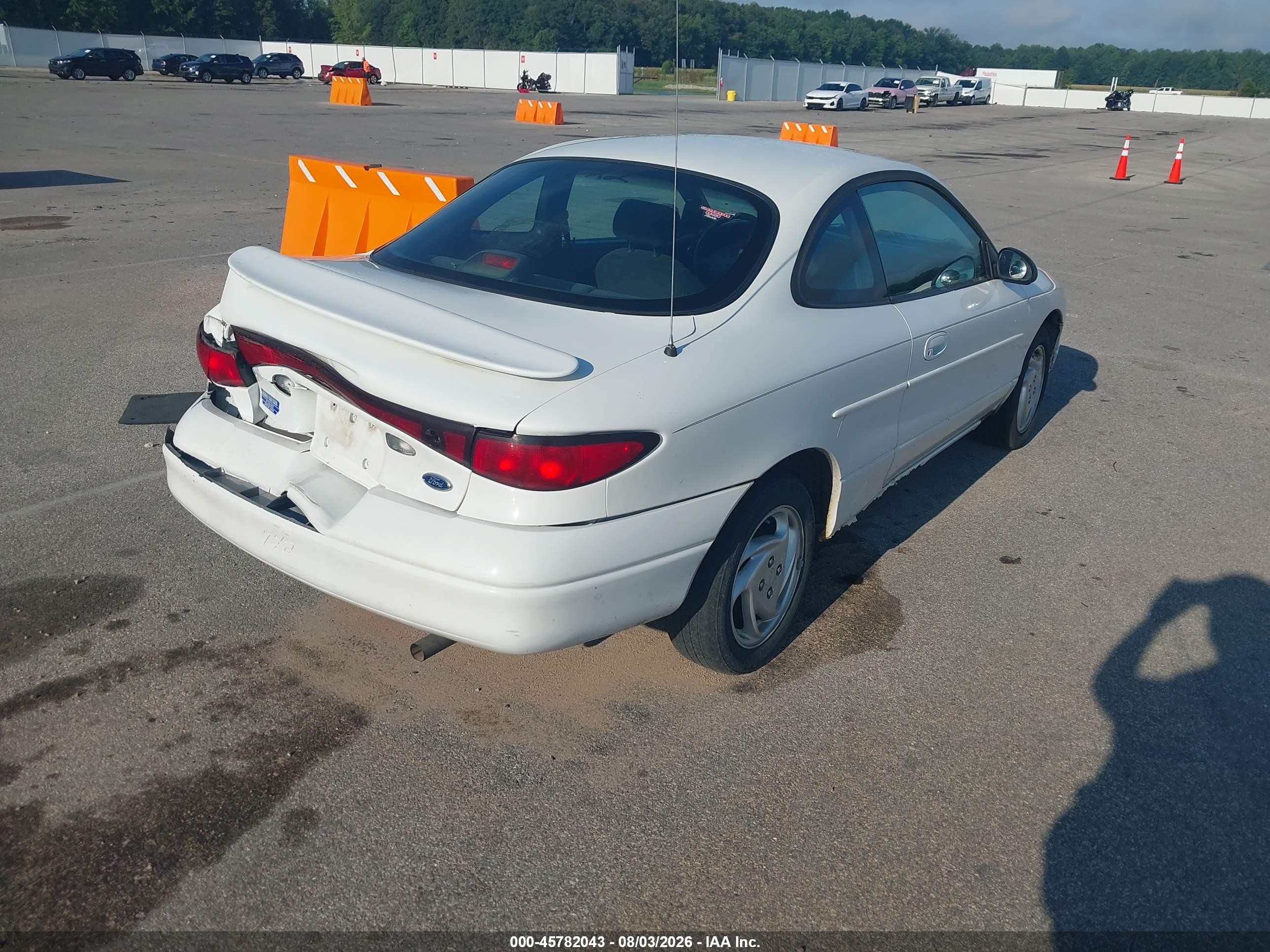 2001 Ford Escort Zx2 White vin: 3FAFP11351R142632