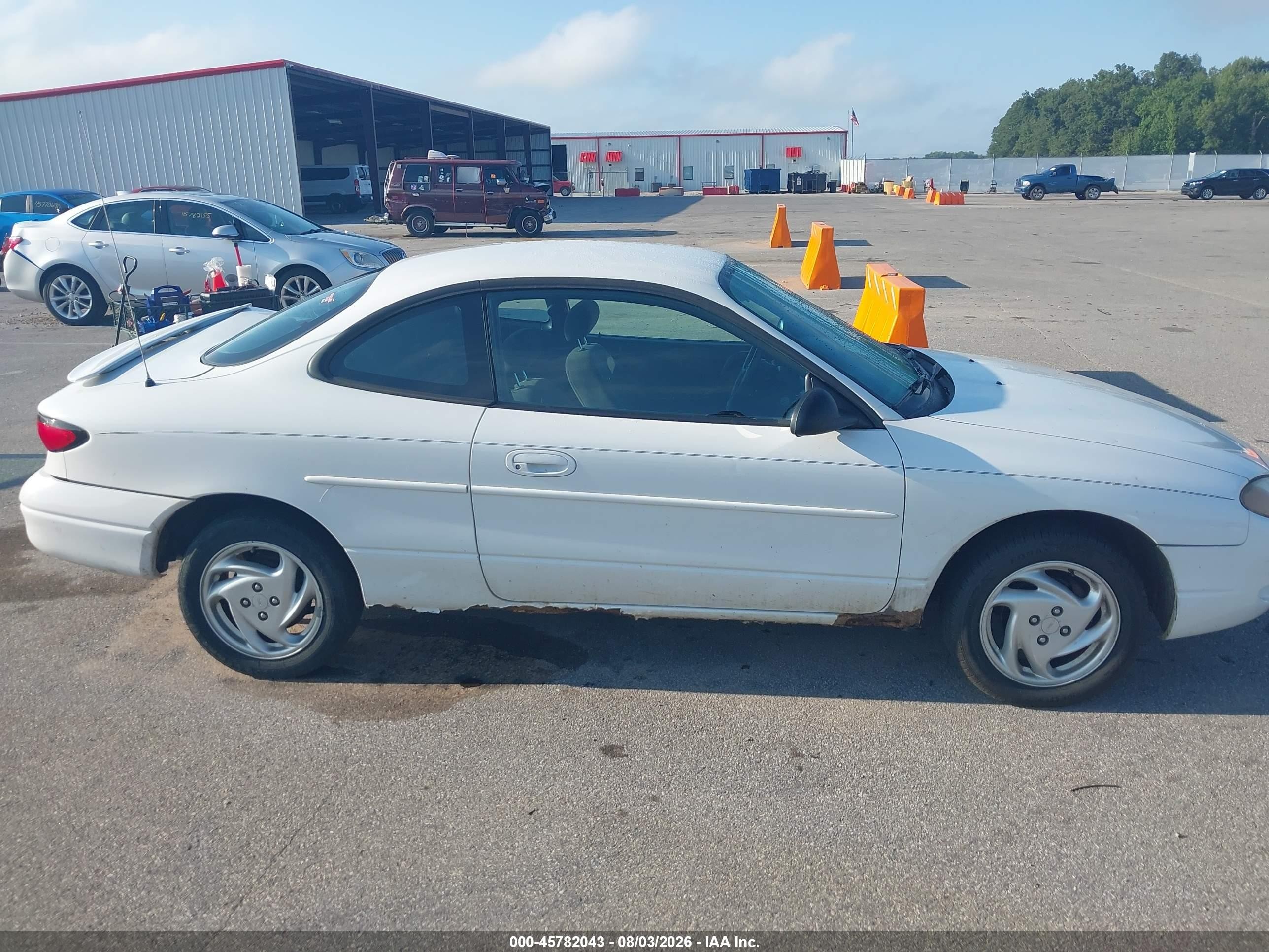 2001 Ford Escort Zx2 White vin: 3FAFP11351R142632