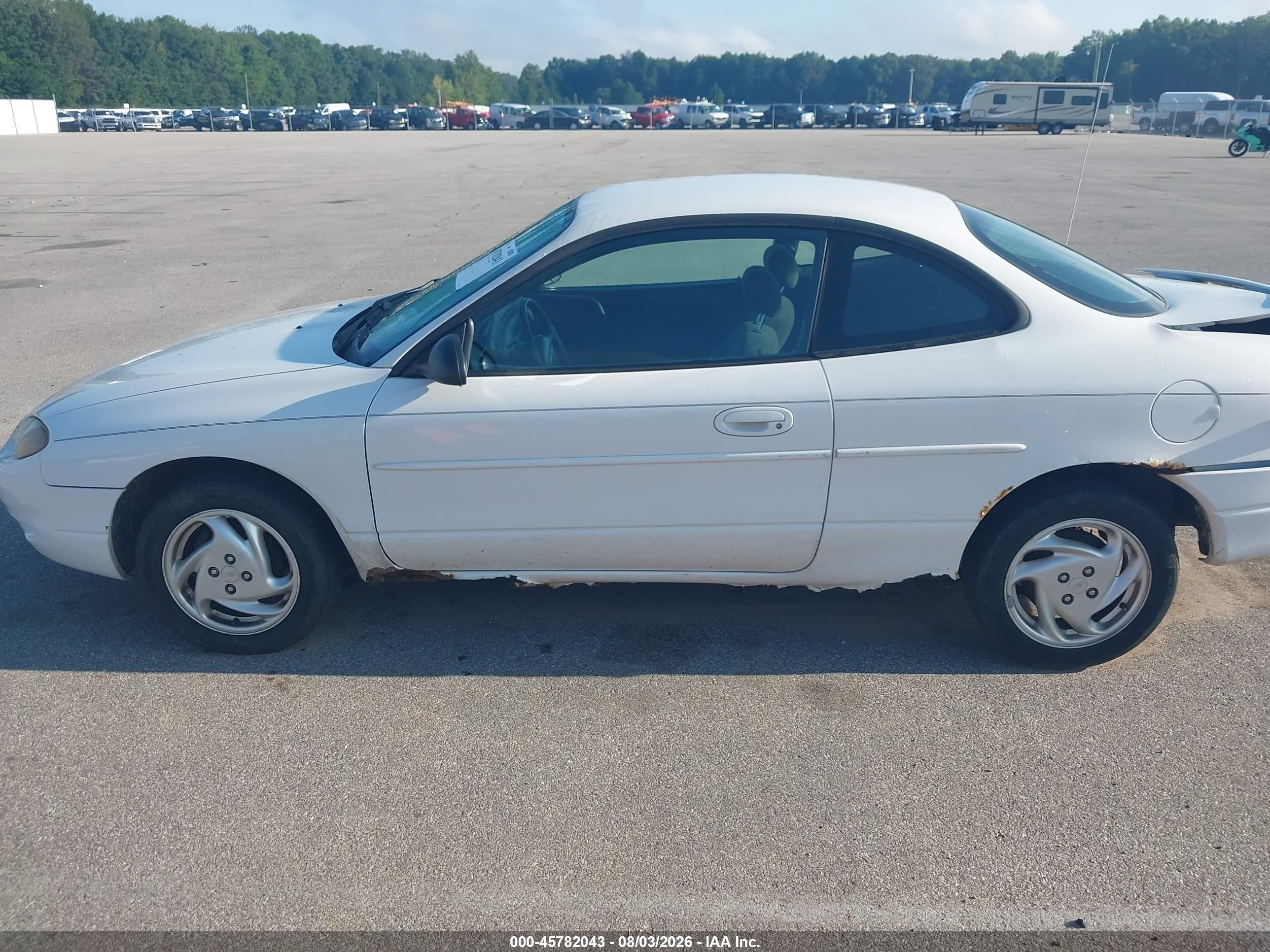 2001 Ford Escort Zx2 White vin: 3FAFP11351R142632