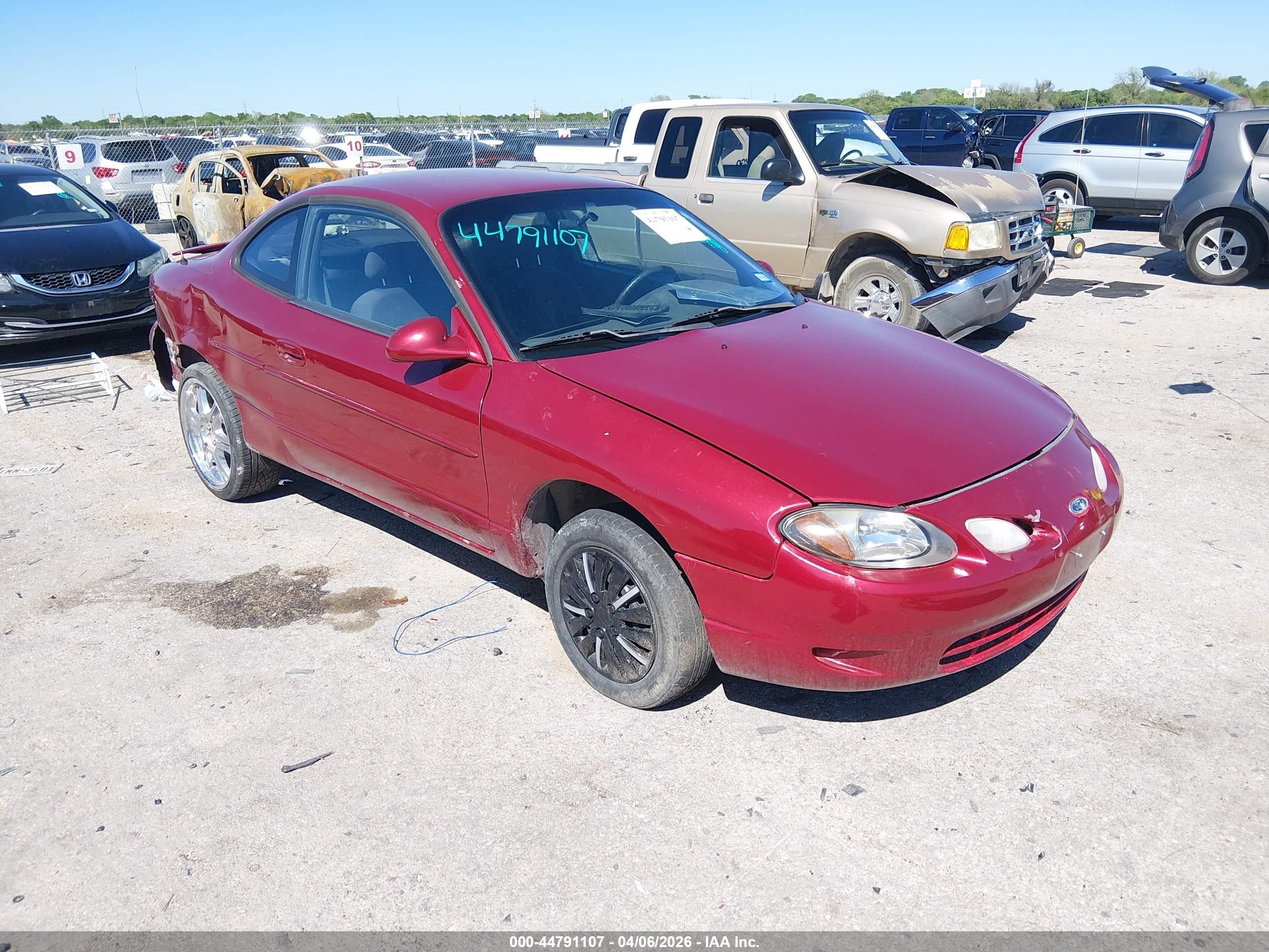 2001 Ford Escort Zx2 Красный vin: 3FAFP11351R157843