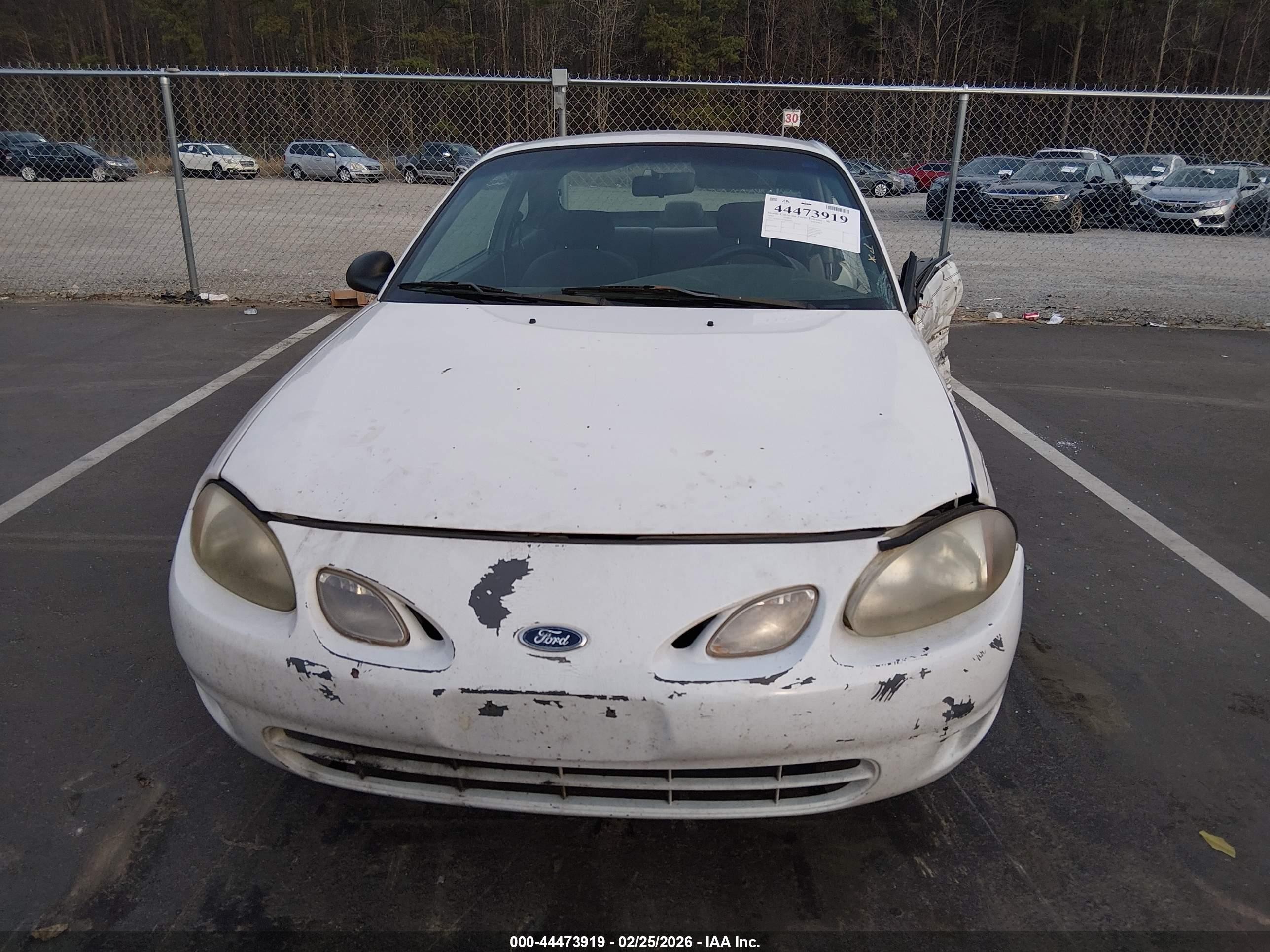2001 Ford Escort Zx2 Белый vin: 3FAFP113X1R200203