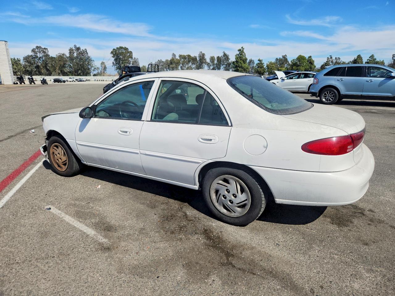 2002 Ford Escort White vin: 3FAFP13P02R209137