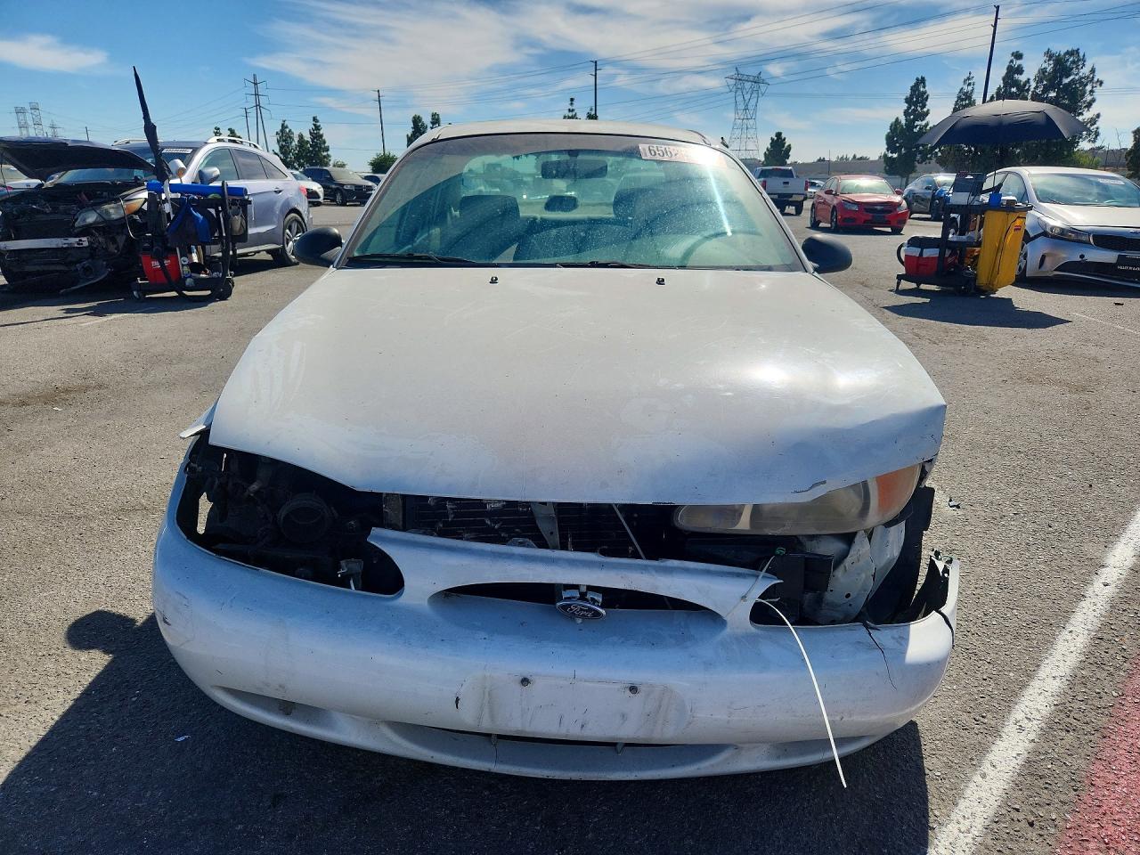 2002 Ford Escort White vin: 3FAFP13P02R209137