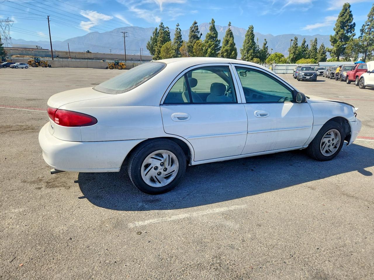2002 Ford Escort White vin: 3FAFP13P02R209137