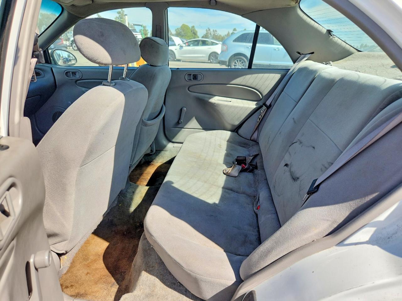 2002 Ford Escort White vin: 3FAFP13P02R209137
