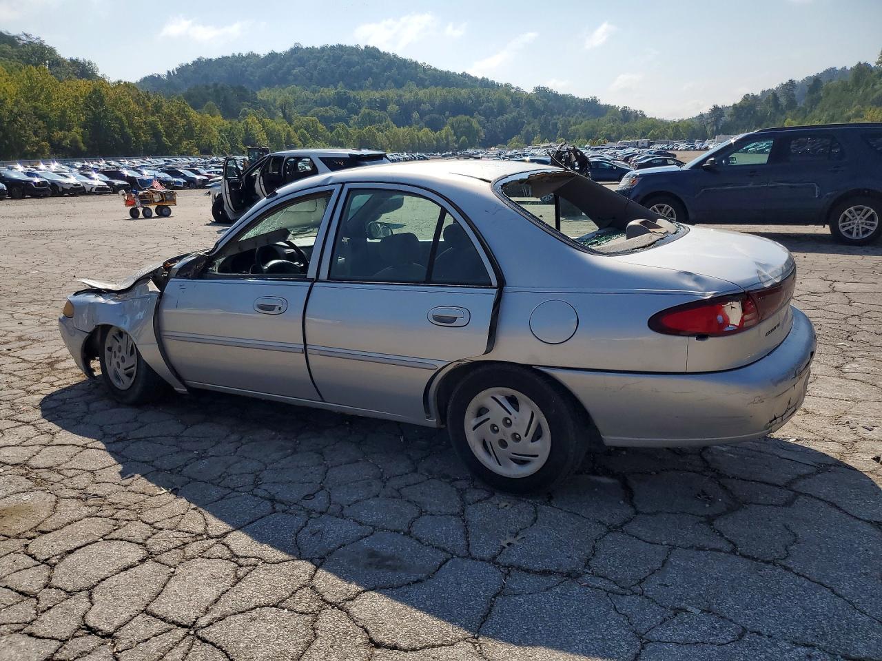 2002 Ford Escort Silver vin: 3FAFP13P02R214256