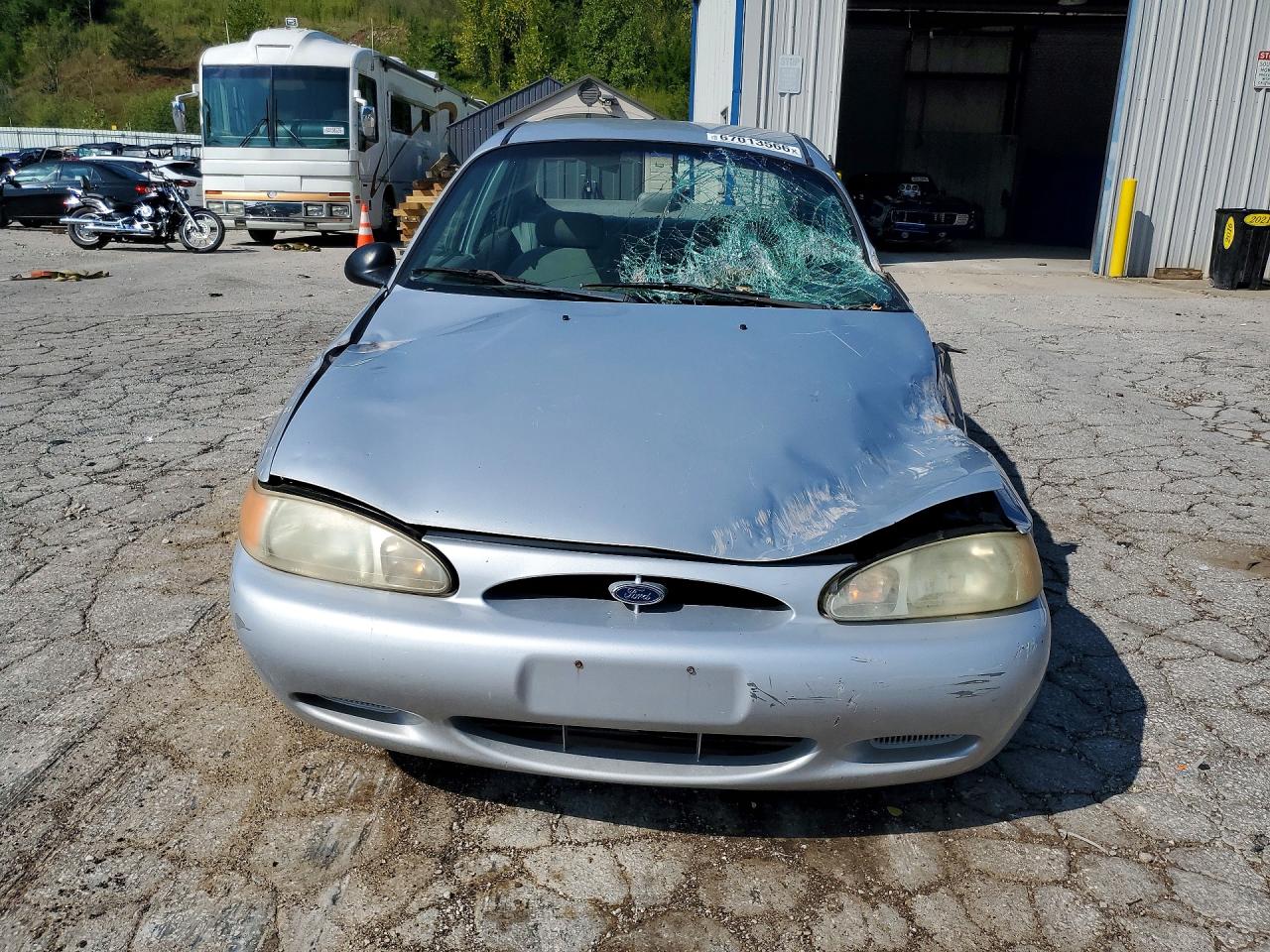 2002 Ford Escort Silver vin: 3FAFP13P02R214256