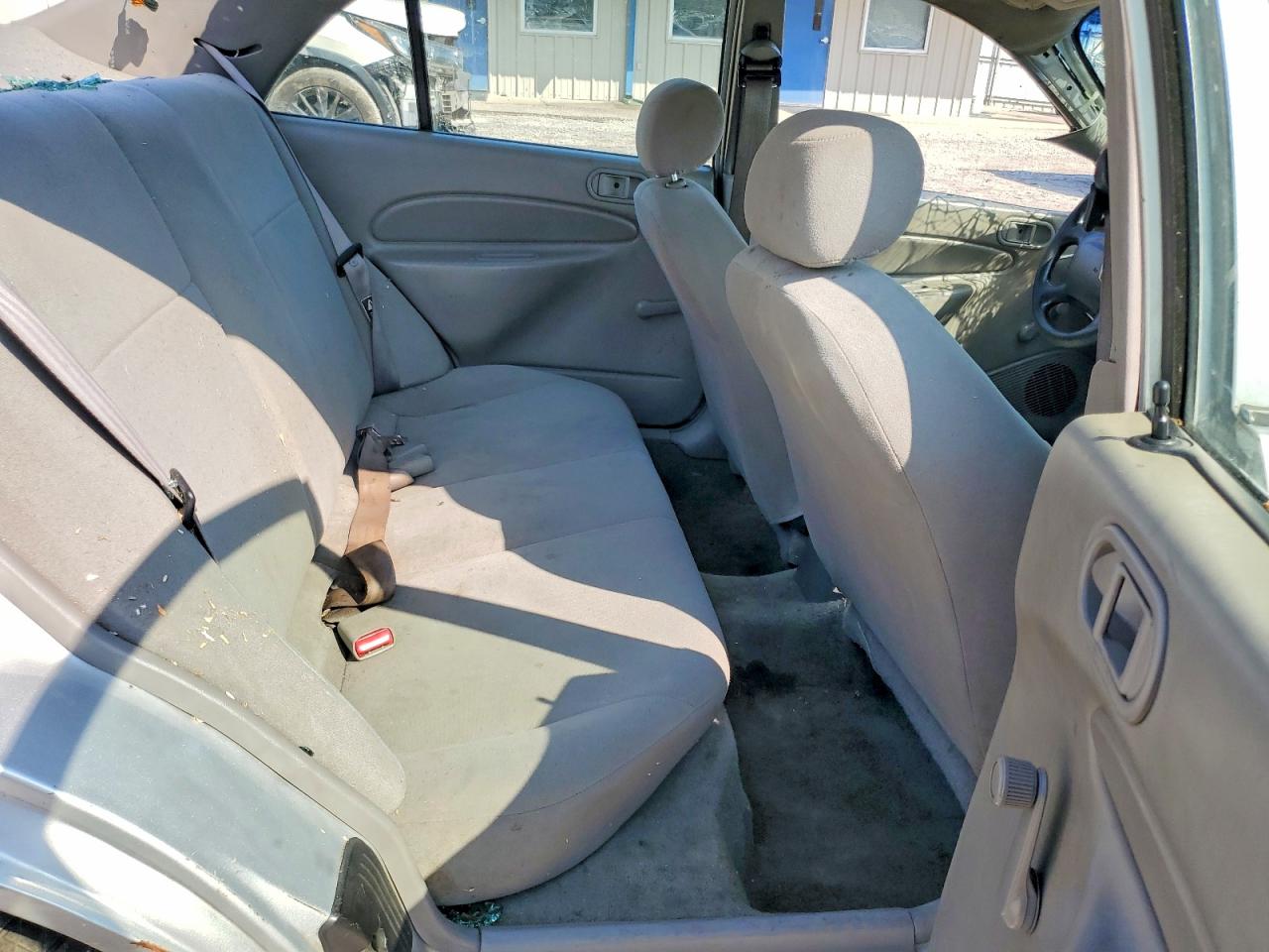 2002 Ford Escort Silver vin: 3FAFP13P02R214256