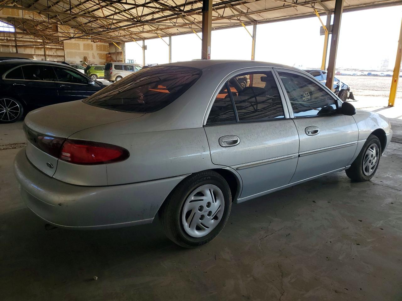 2002 Ford Escort Silver vin: 3FAFP13P12R158750