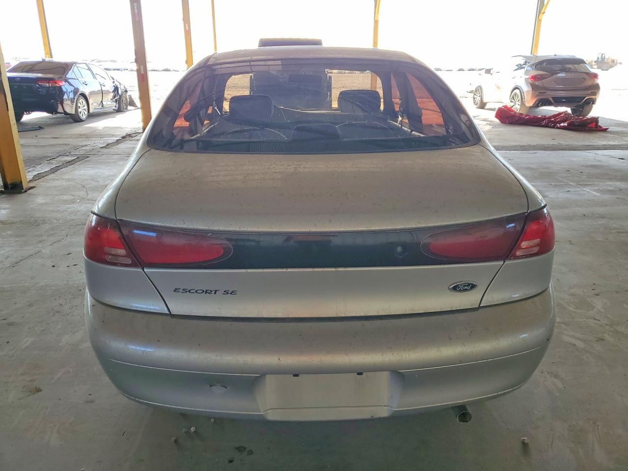 2002 Ford Escort Silver vin: 3FAFP13P12R158750