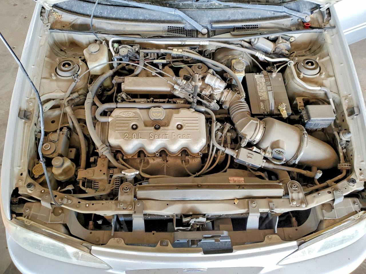 2002 Ford Escort Silver vin: 3FAFP13P12R158750