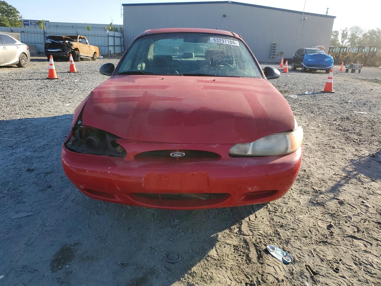 2000 Ford Escort Red vin: 3FAFP13P2YR189322