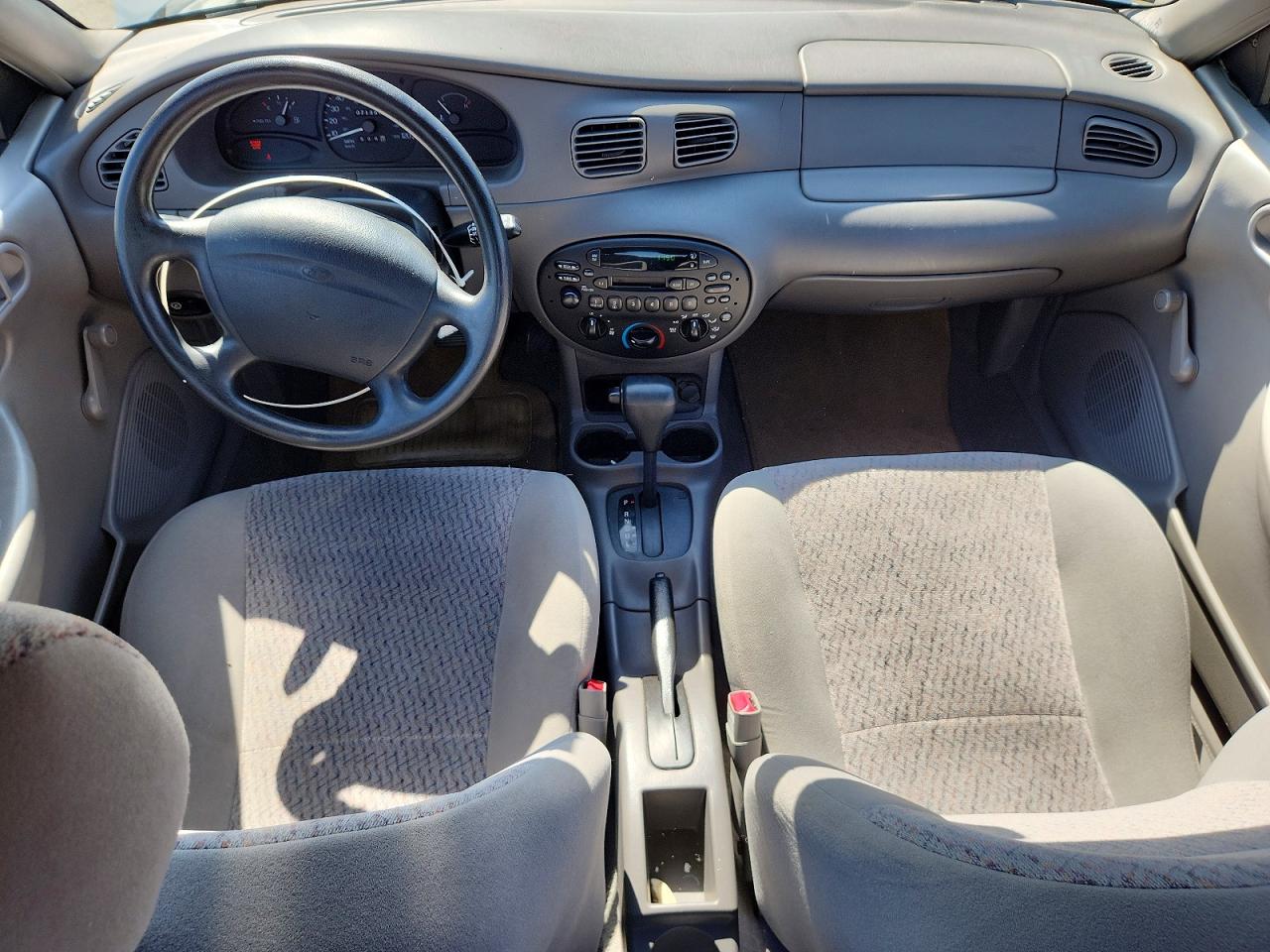2000 Ford Escort White vin: 3FAFP13P2YR235022