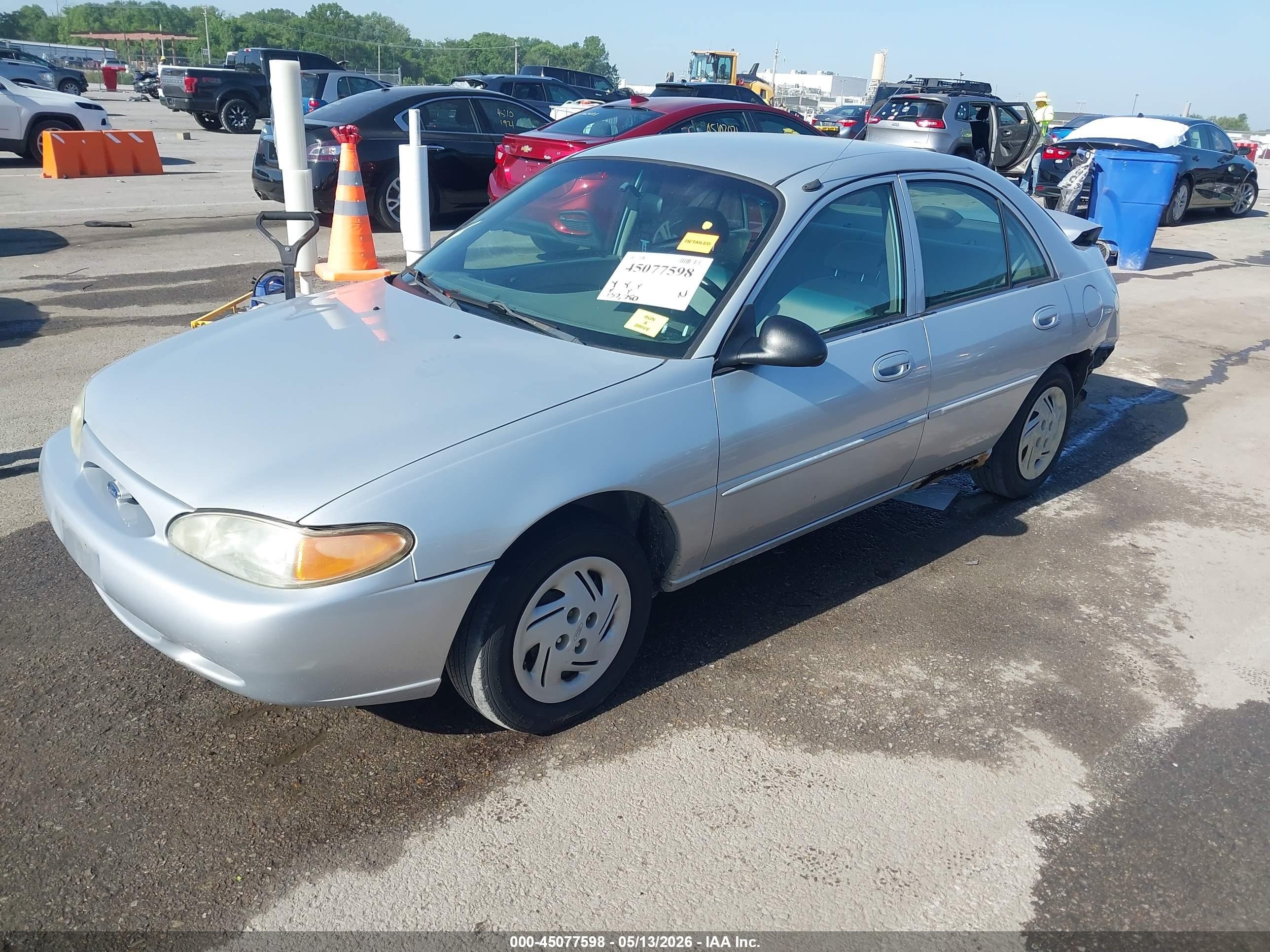 2002 Ford Escort Fleet Silver vin: 3FAFP13P72R122738
