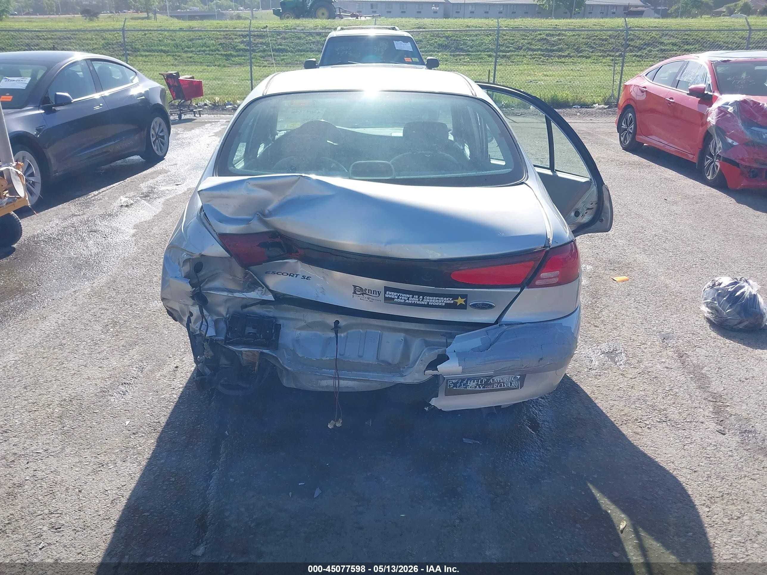 2002 Ford Escort Fleet Silver vin: 3FAFP13P72R122738