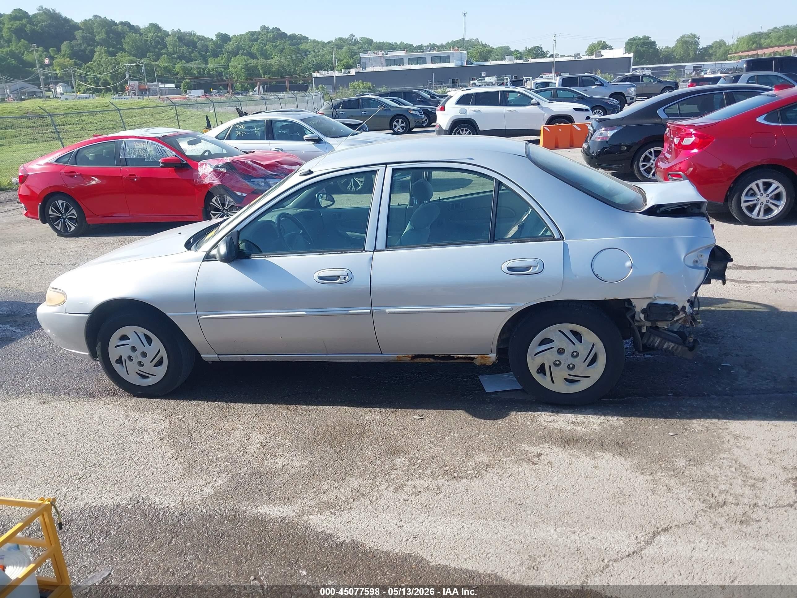 2002 Ford Escort Fleet Silver vin: 3FAFP13P72R122738