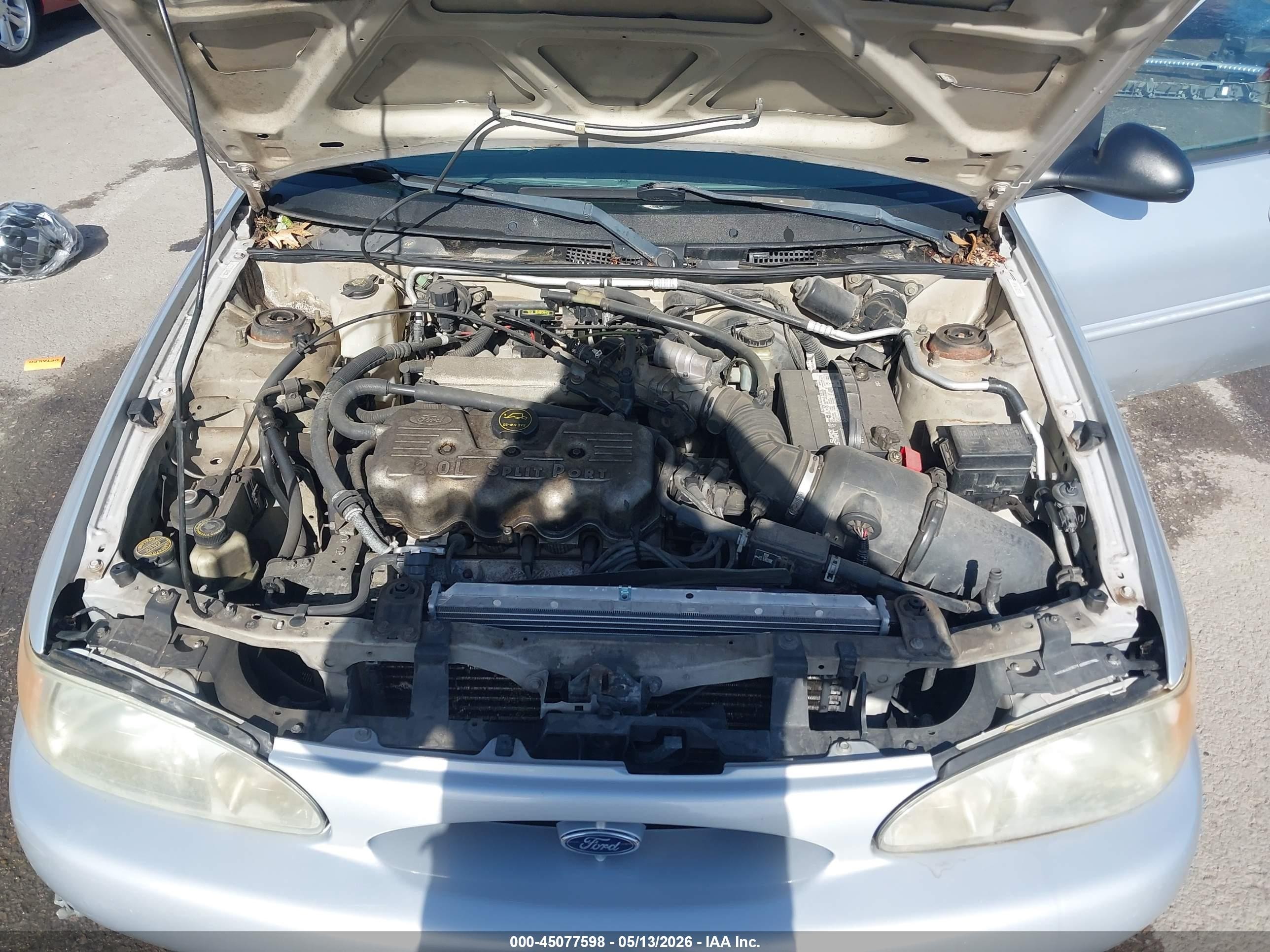 2002 Ford Escort Fleet Silver vin: 3FAFP13P72R122738