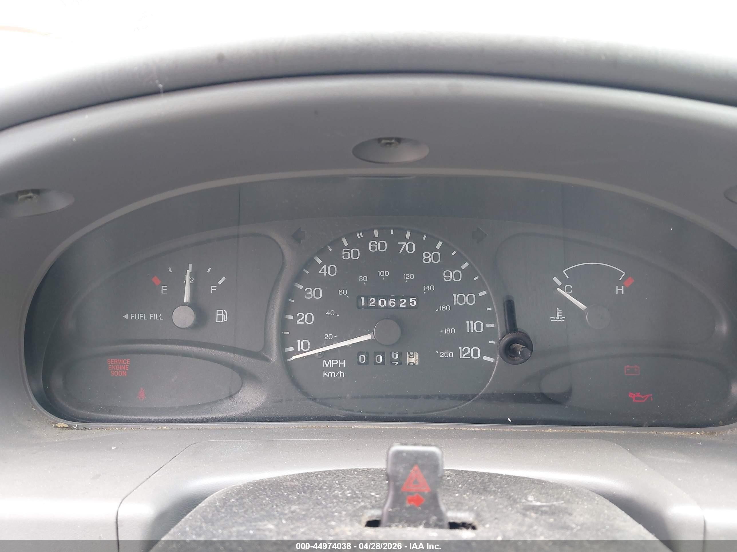 2002 Ford Escort Fleet Champagne vin: 3FAFP13P82R211606