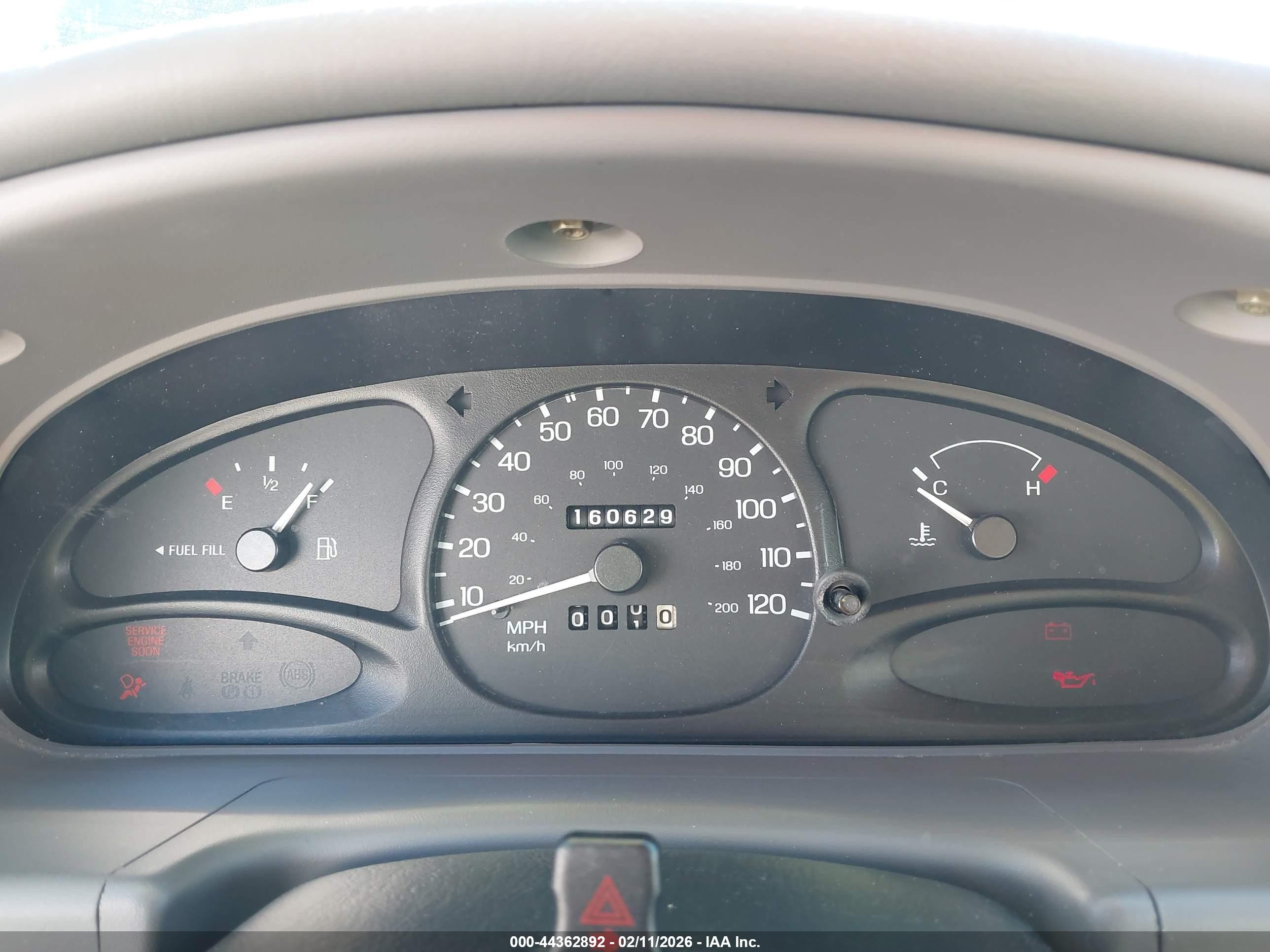 2001 Ford Escort   Green vin: 3FAFP13P91R137689
