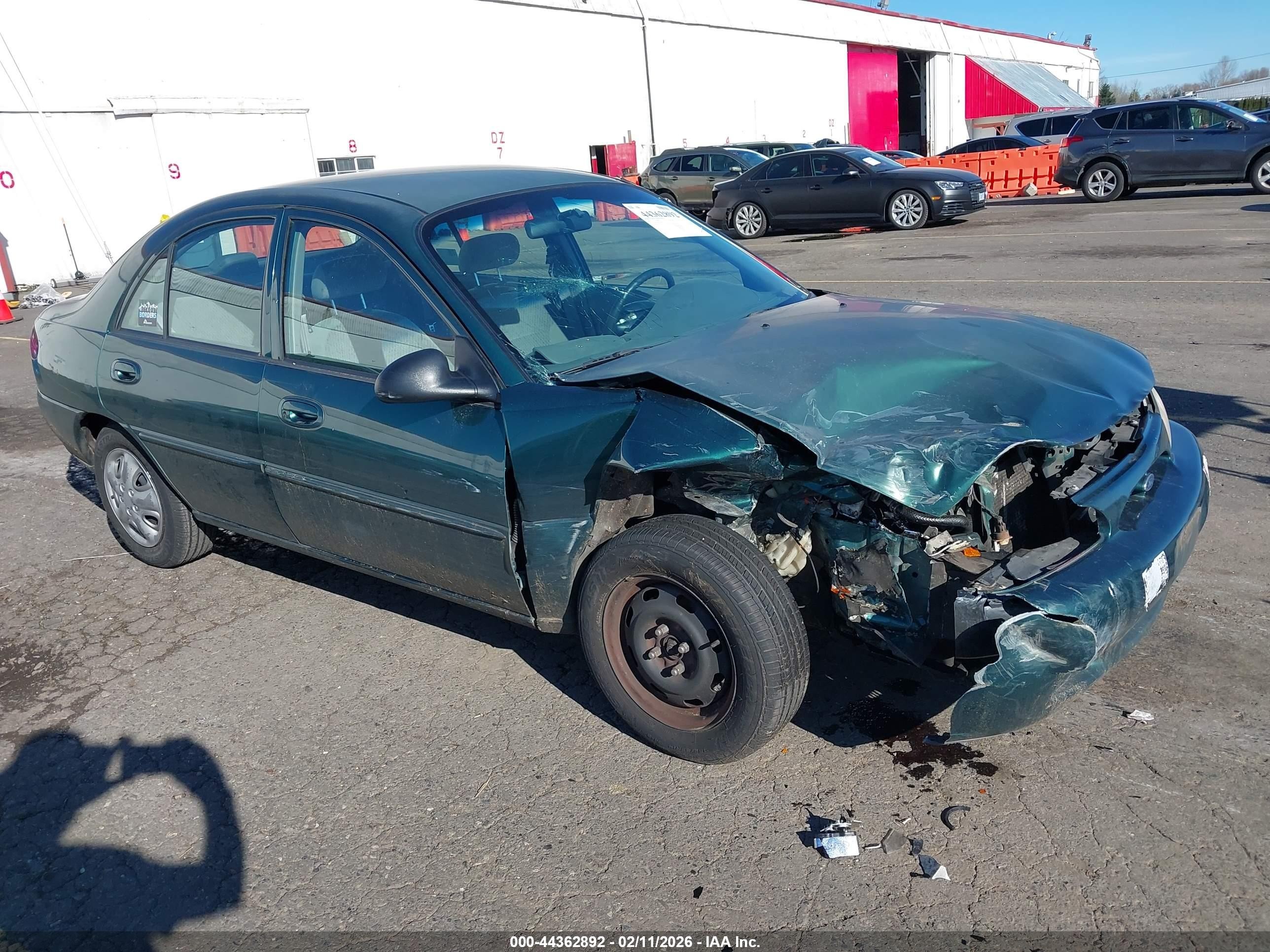 2001 Ford Escort   Green vin: 3FAFP13P91R137689