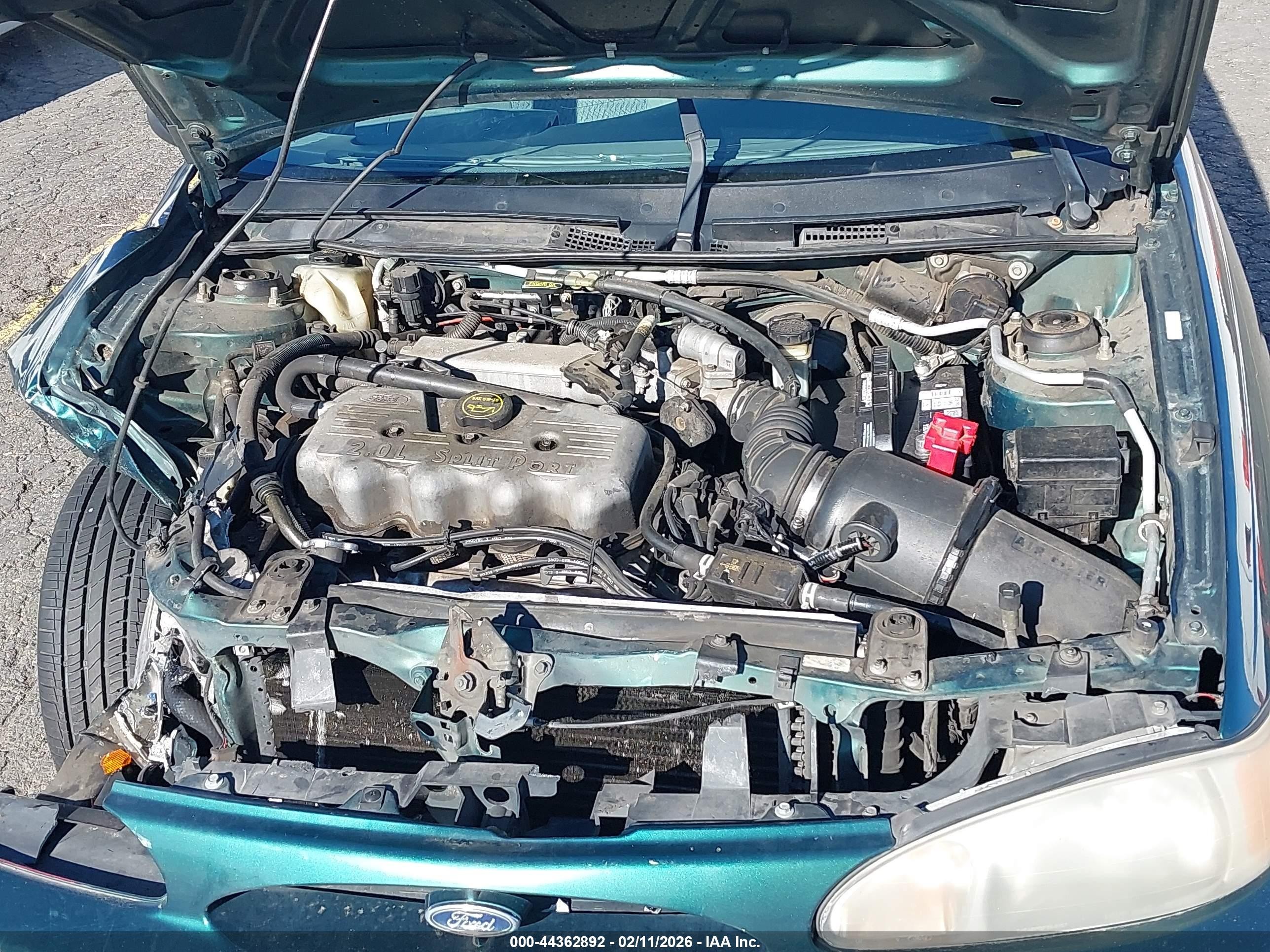 2001 Ford Escort   Green vin: 3FAFP13P91R137689