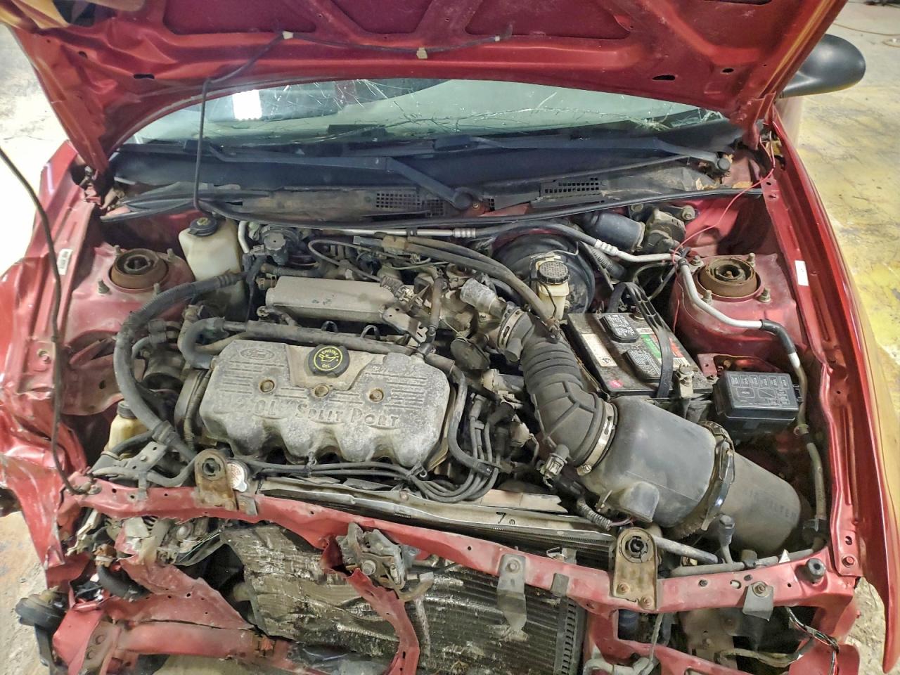 2000 Ford Escort Red vin: 3FAFP13PXYR259178