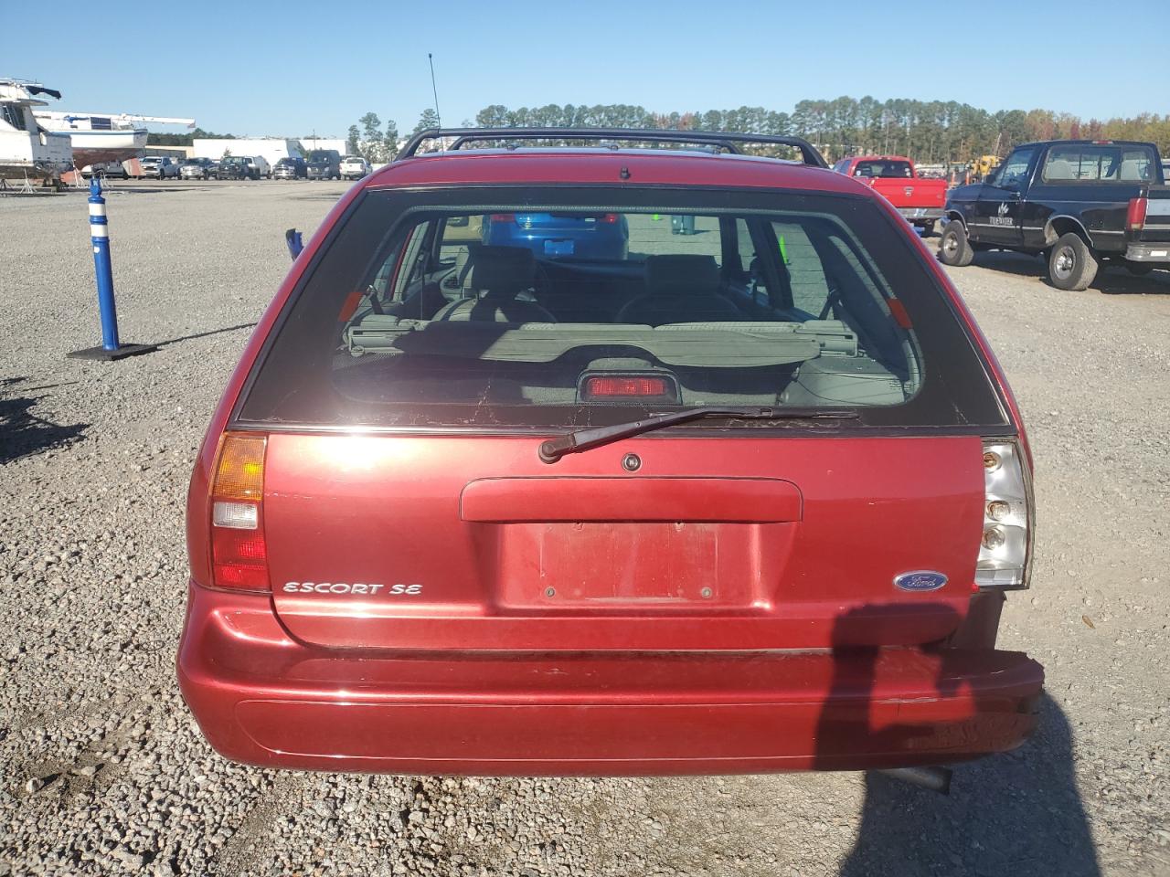 1998 Ford Escort Se Burgundy vin: 3FAFP15P0WR190849