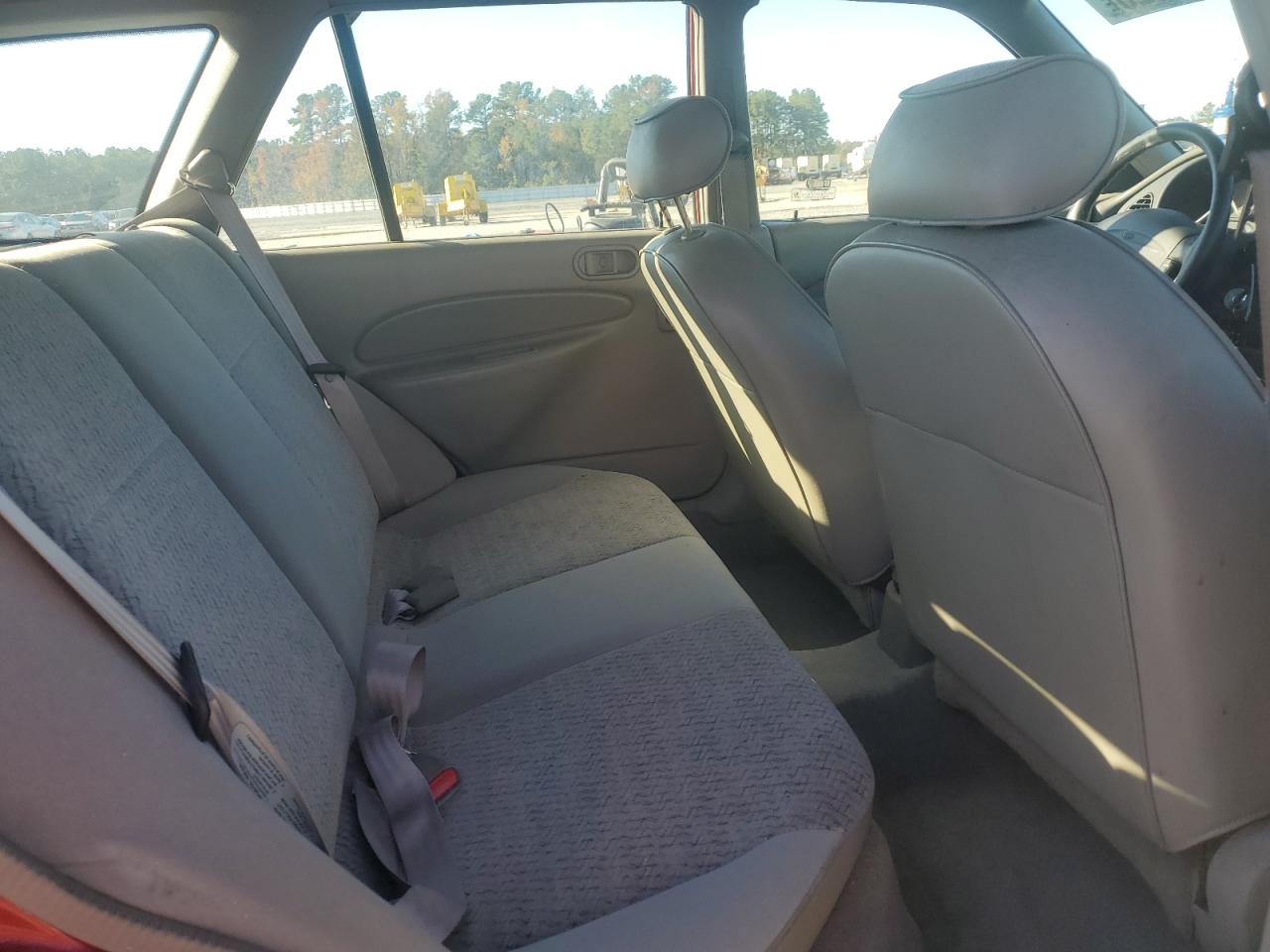 1998 Ford Escort Se Burgundy vin: 3FAFP15P0WR190849