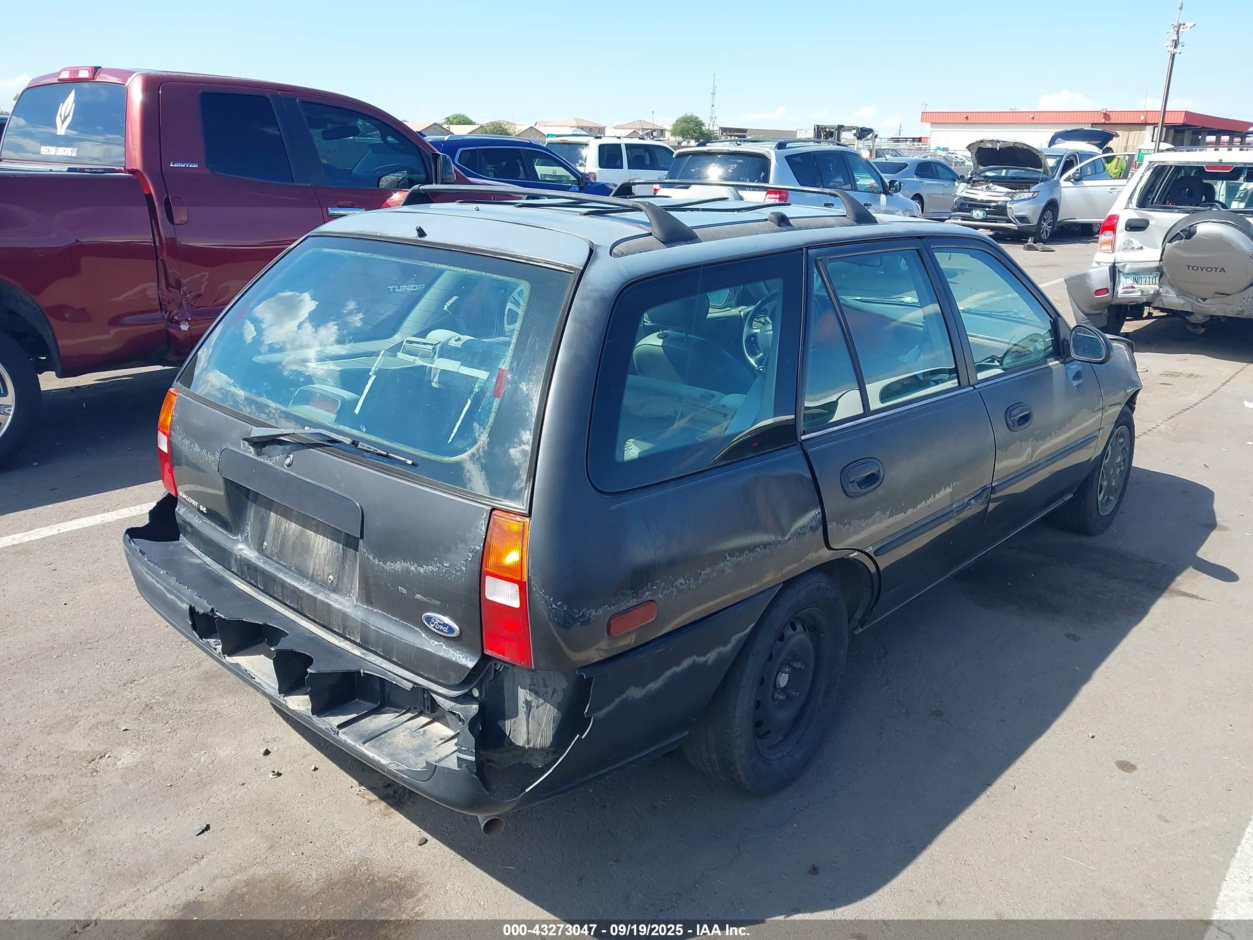 1998 Ford Escort Se Black vin: 3FAFP15P0WR238401