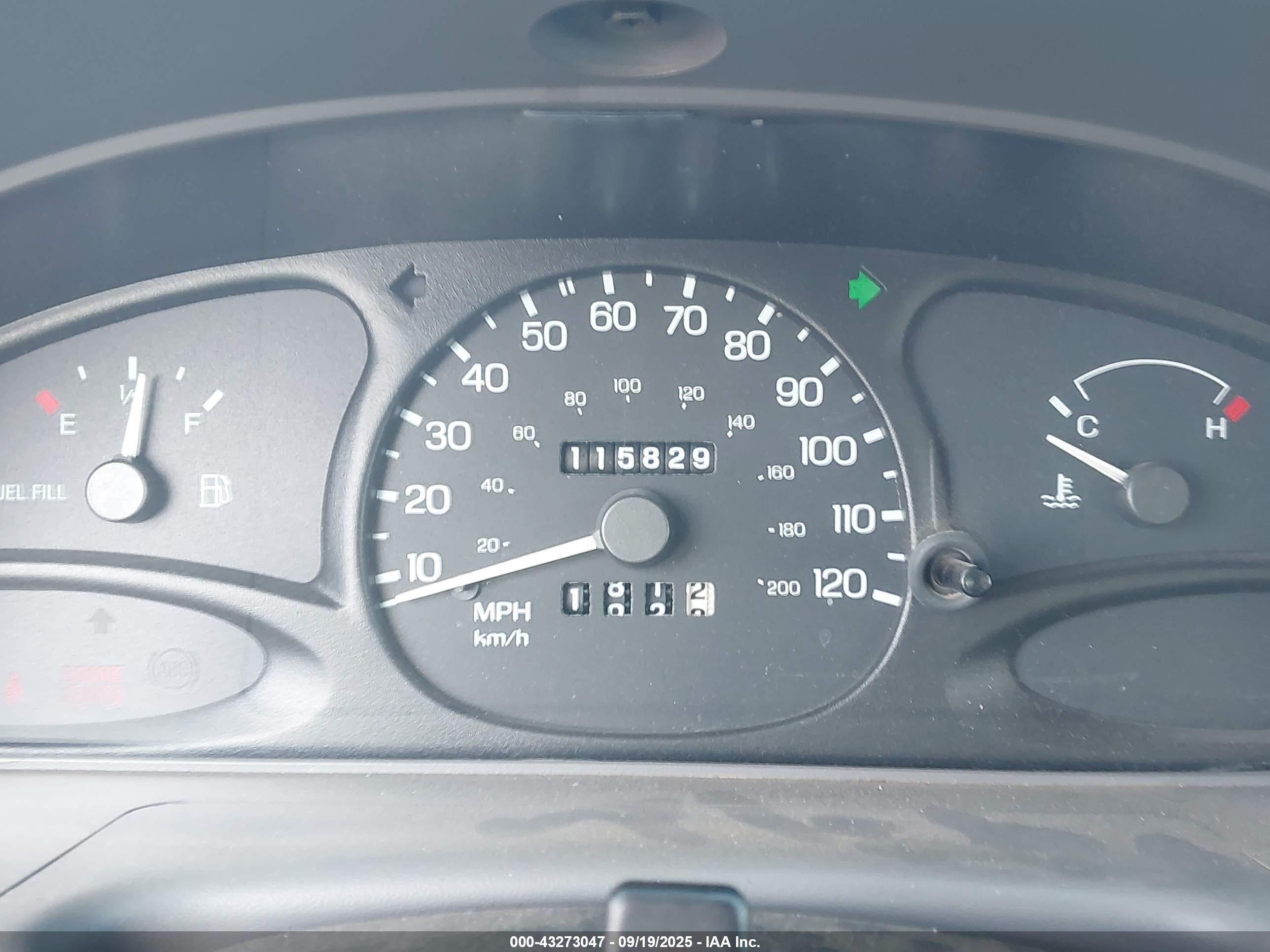 1998 Ford Escort Se Black vin: 3FAFP15P0WR238401