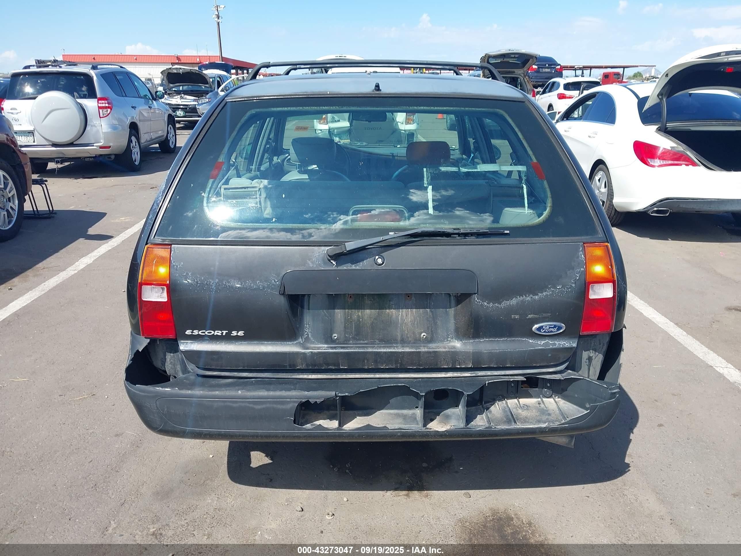 1998 Ford Escort Se Black vin: 3FAFP15P0WR238401
