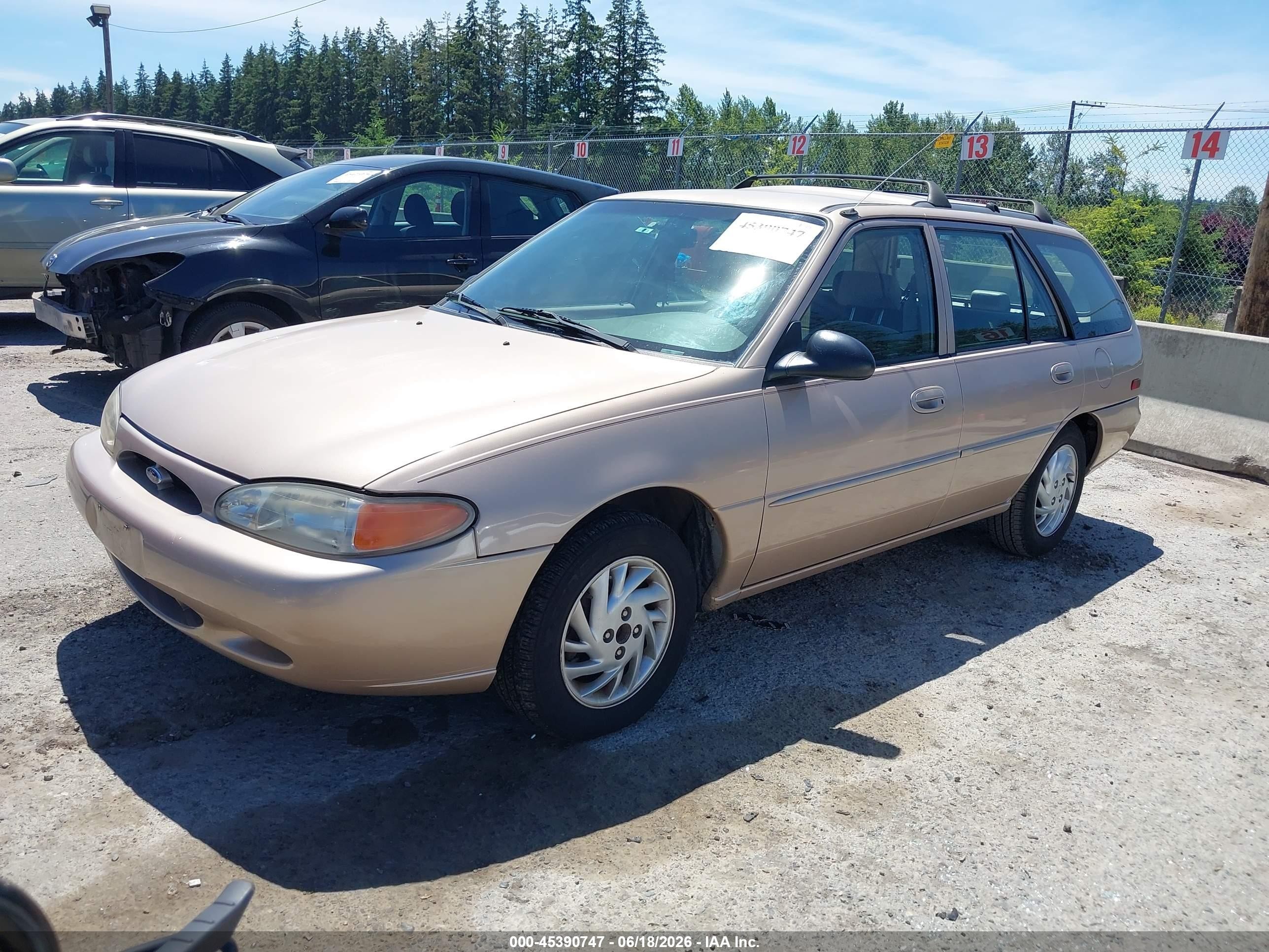 1999 Ford Escort Se Gold vin: 3FAFP15P1XR170238
