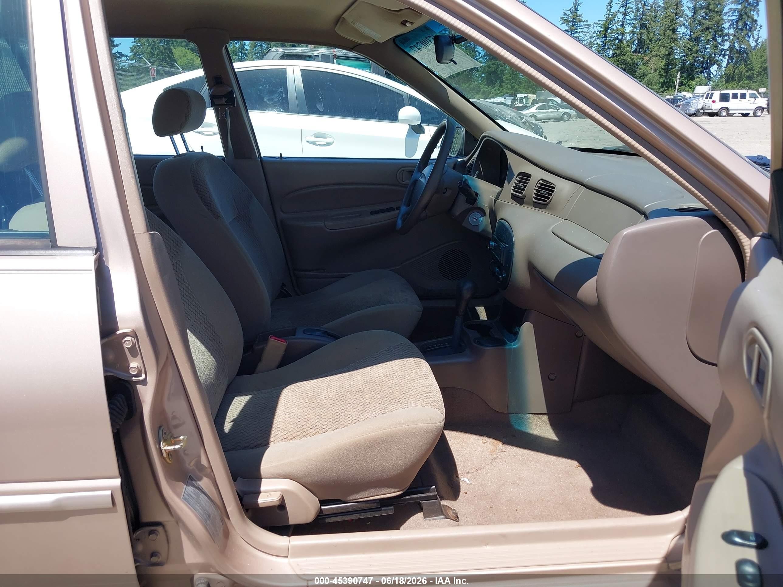 1999 Ford Escort Se Gold vin: 3FAFP15P1XR170238
