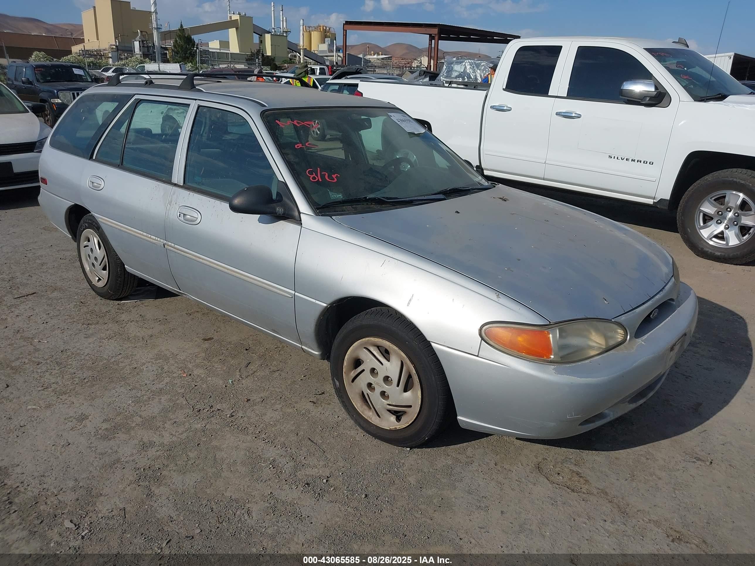 1998 Ford Escort Se Silver vin: 3FAFP15P4WR252737
