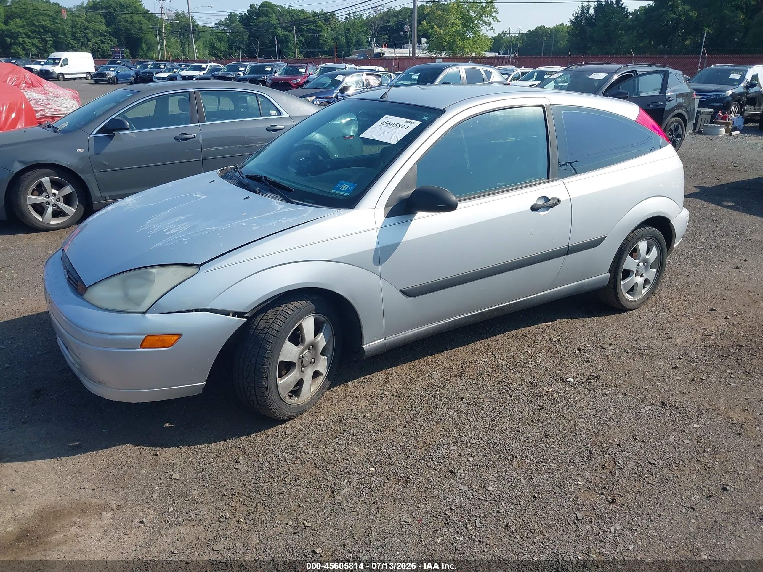 2001 Ford Focus Zx3 Silver vin: 3FAFP31301R243640