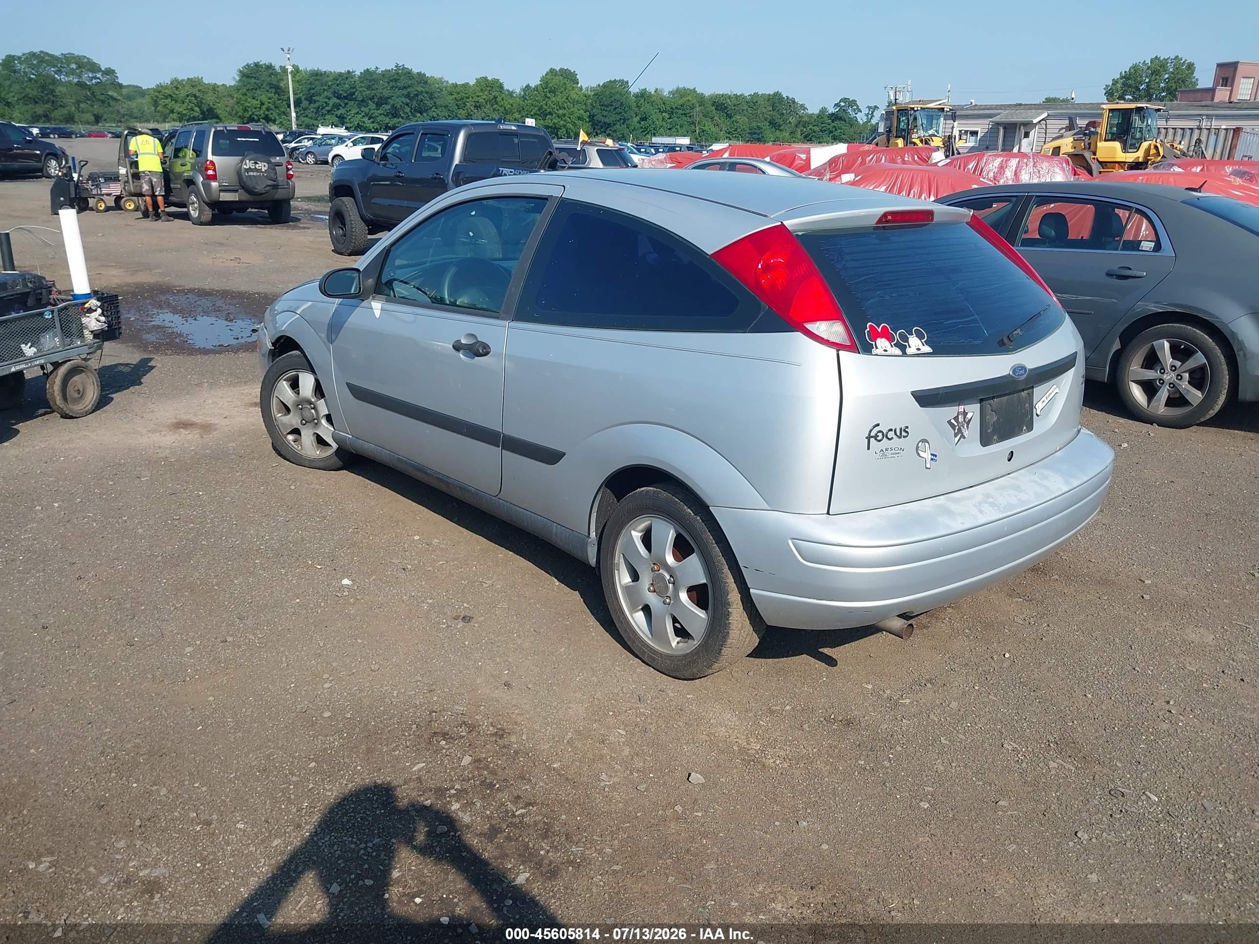 2001 Ford Focus Zx3 Silver vin: 3FAFP31301R243640