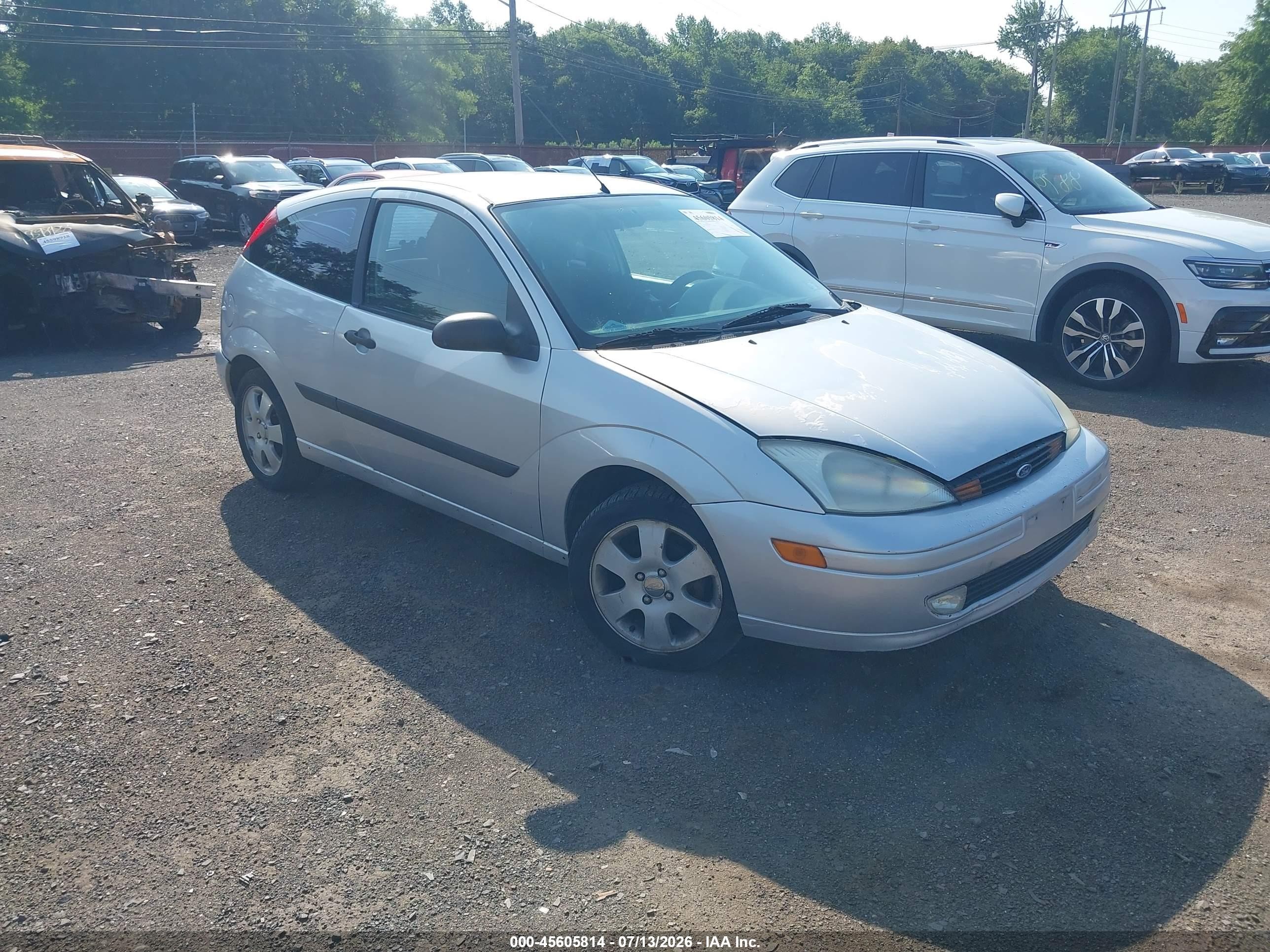 2001 Ford Focus Zx3 Silver vin: 3FAFP31301R243640