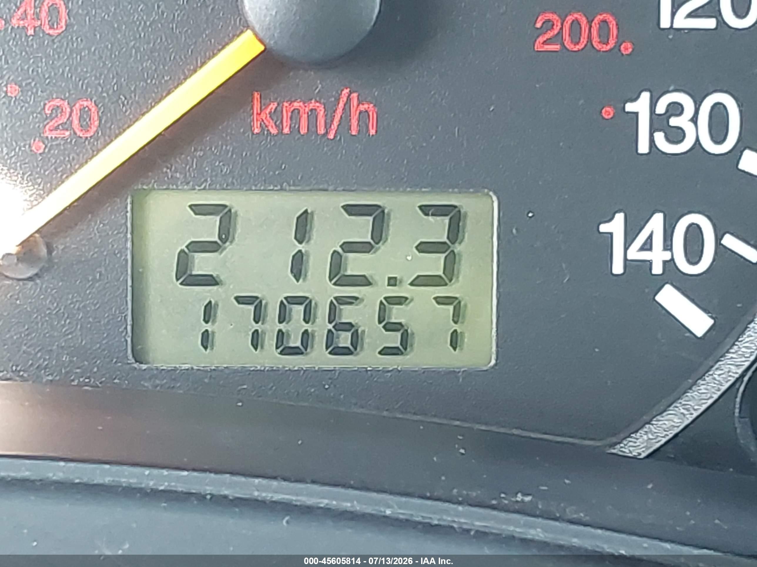 2001 Ford Focus Zx3 Silver vin: 3FAFP31301R243640